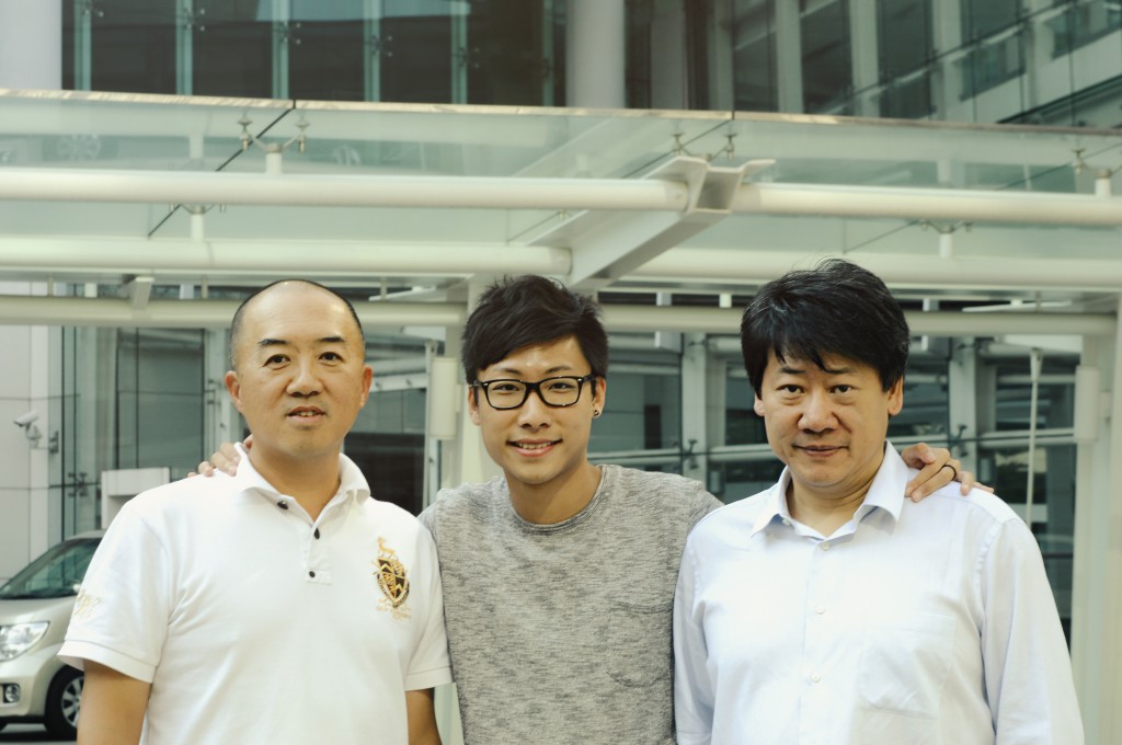 博思物流行政總裁容嘉俊（中）與好拍檔鍾穎傑（左）及譚文政博士。