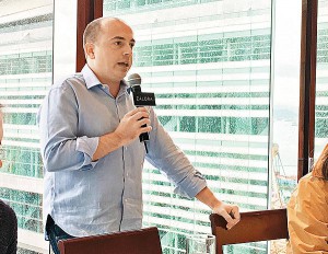 新任ZALORA香港營運總監Luca Barberis指香港網購增長有潛力。