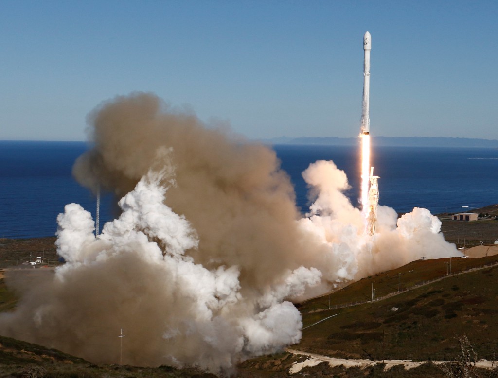 圖為SpaceX「獵鷹9號」(Falcon 9)火箭。（路透社資料圖片）
