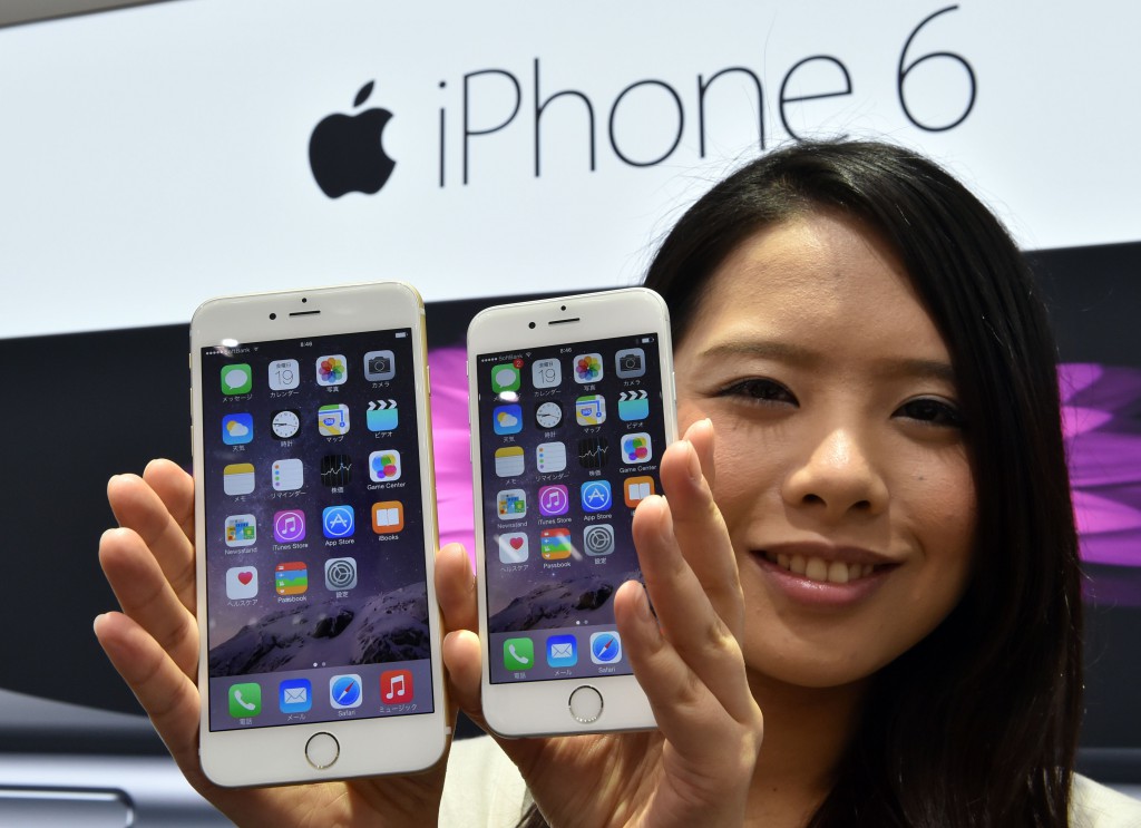 譚紫宏稱，對上較受歡迎的蘋果手機已是3年前的iPhone 6。（法新社資料圖片）