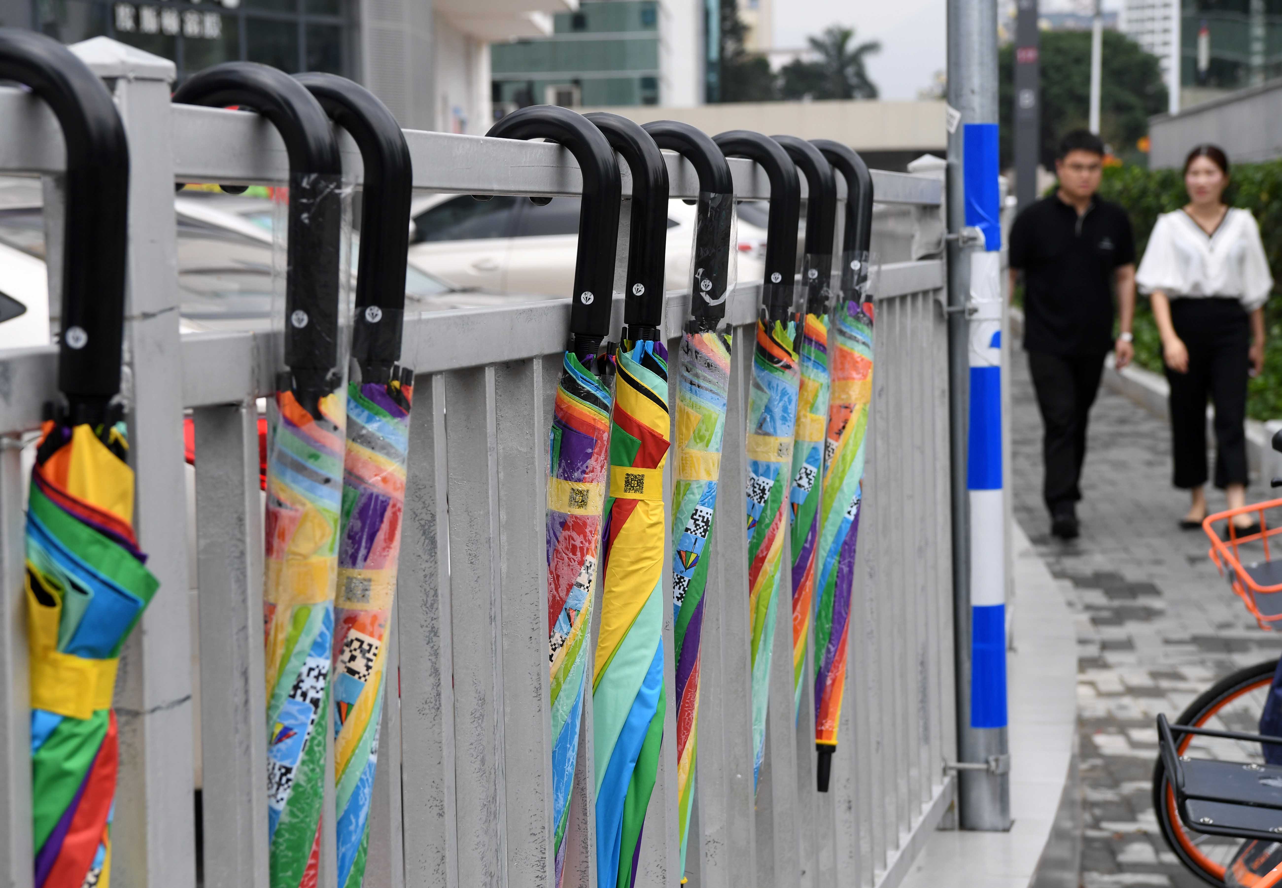 共享e傘現身福州街頭，供市民以手機租用。（中新社圖片）