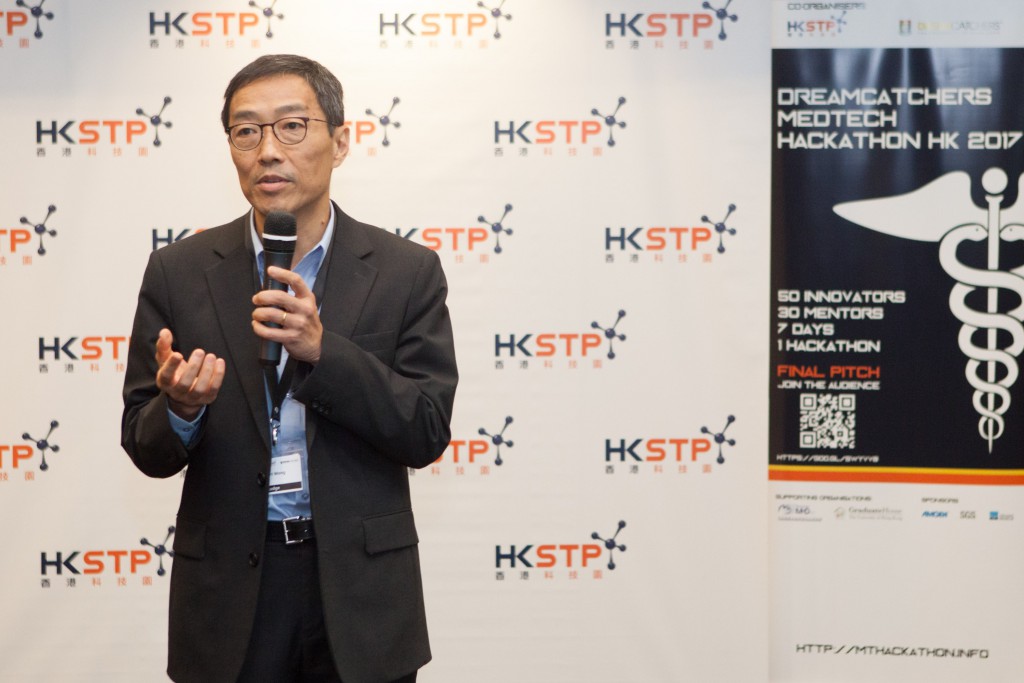 香港科技園公司行政總裁黃克強對今年的參加者表現感到相當滿意，認為他們的財務報表做得很出色。