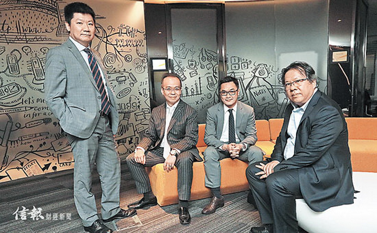 李偉倫（左起）、陳永誠、阮祺康和車品覺均認為，香港有望晉身全球數一數二的數據樞紐。（黃勁璋攝）