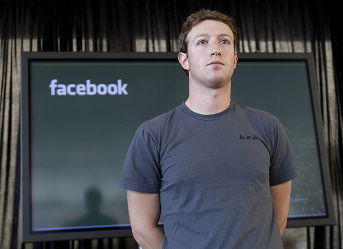 Facebook行政總裁朱克伯格表示，將來會大力打擊假新聞。(Reuters圖片)