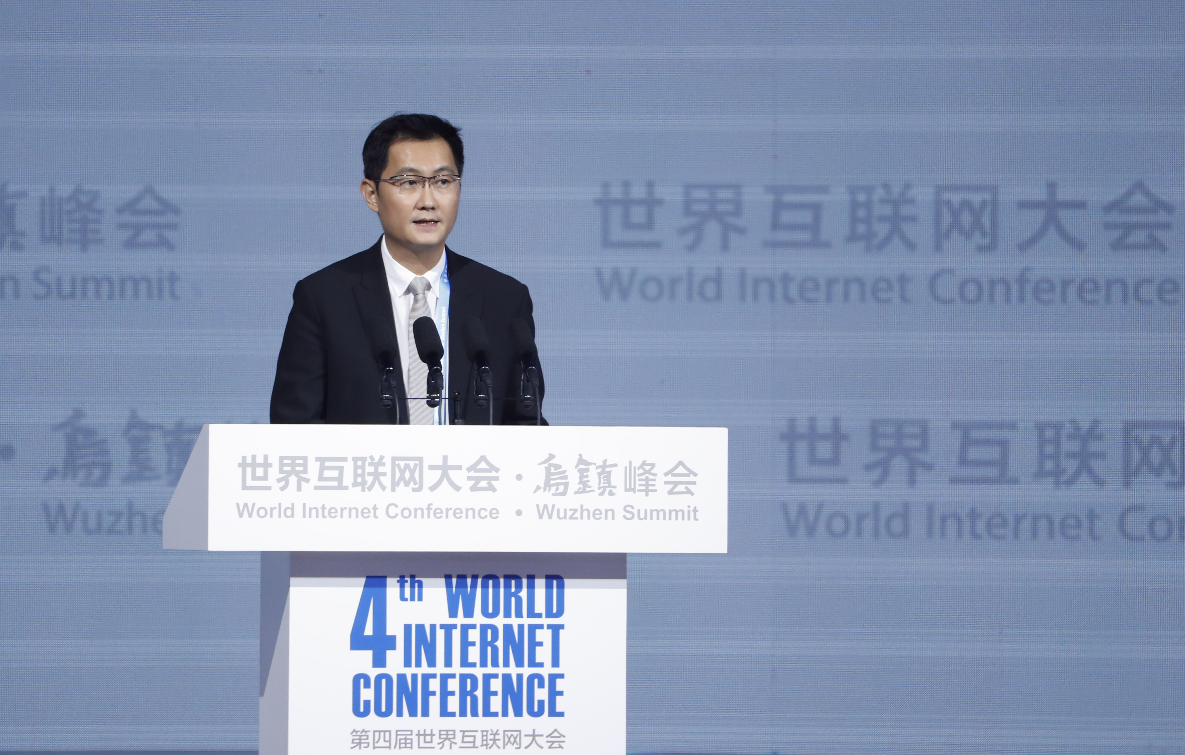 在第四屆世界互聯網大會上，騰訊主席馬化騰認為，過去中國企業主要扮演新技術的跟隨者。（中新社資料圖片）