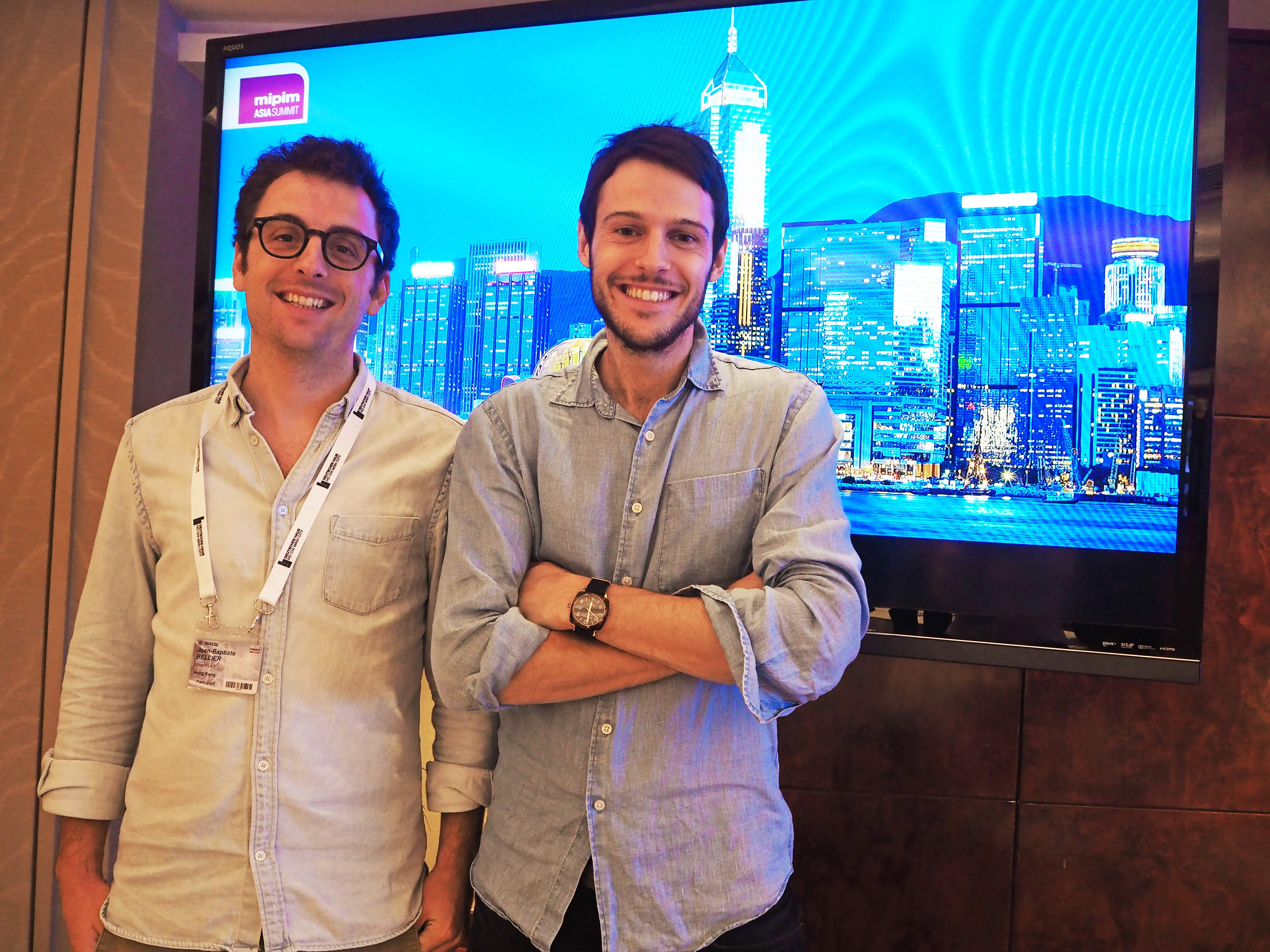 SnapFlat兩名創辦人Bellier（左）及Satzger（右）來自法國，未來將先專注在本港發展。（羅雅琳攝）