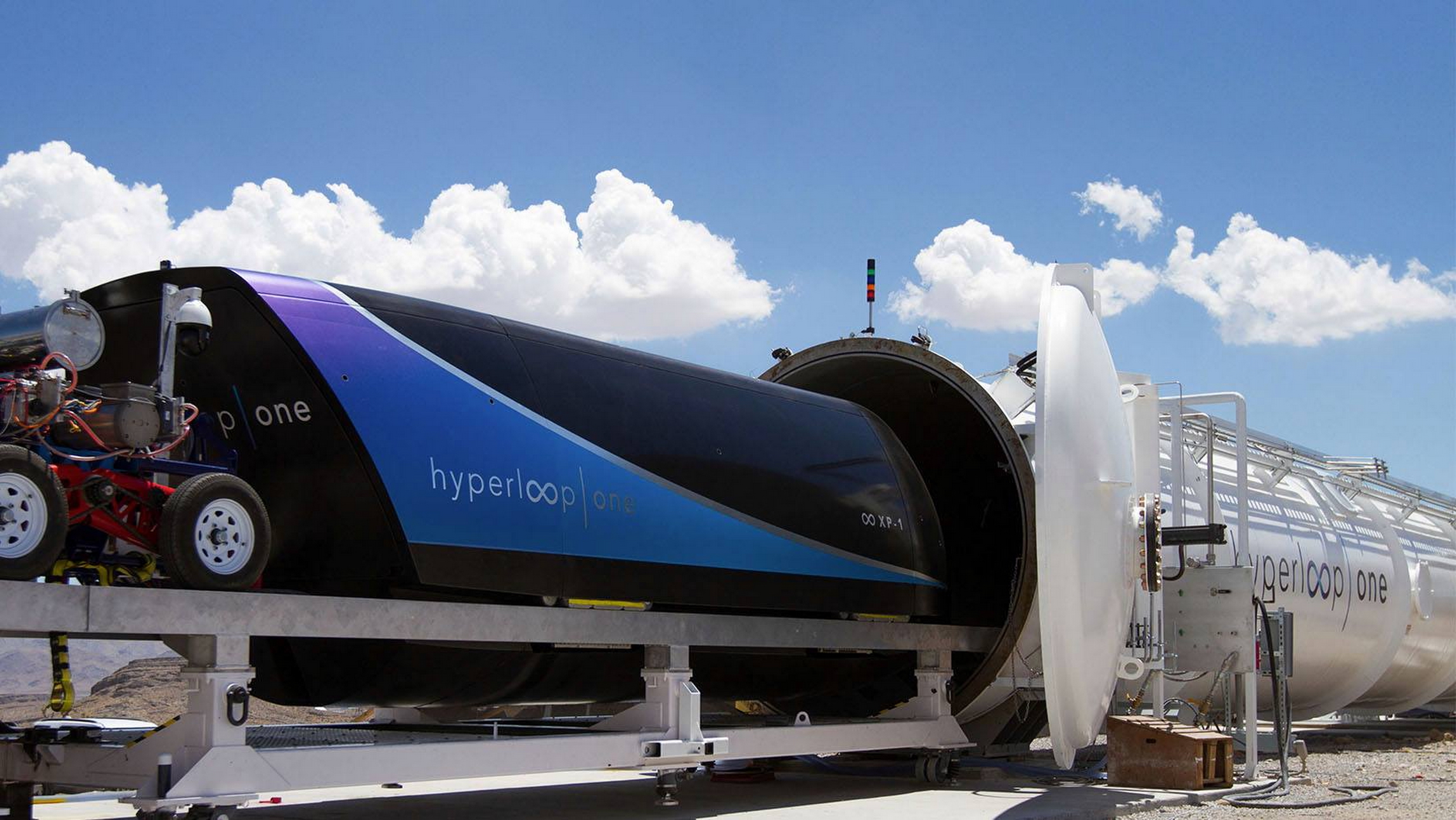 「超級高鐵」最新紀錄為時速387公里。（Hyperloop官方圖片）