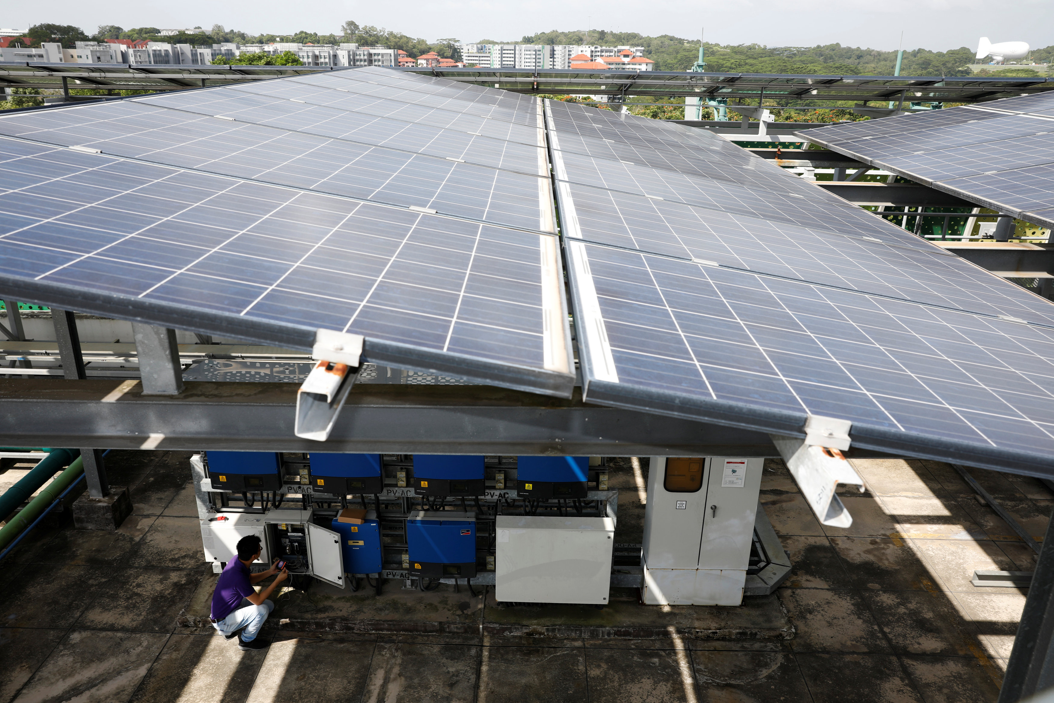 Electrify消費者可透過小型獨立發電基建，如住宅天台的太陽能板，以eWallet電子錢包購買電力。（路透資料圖片）