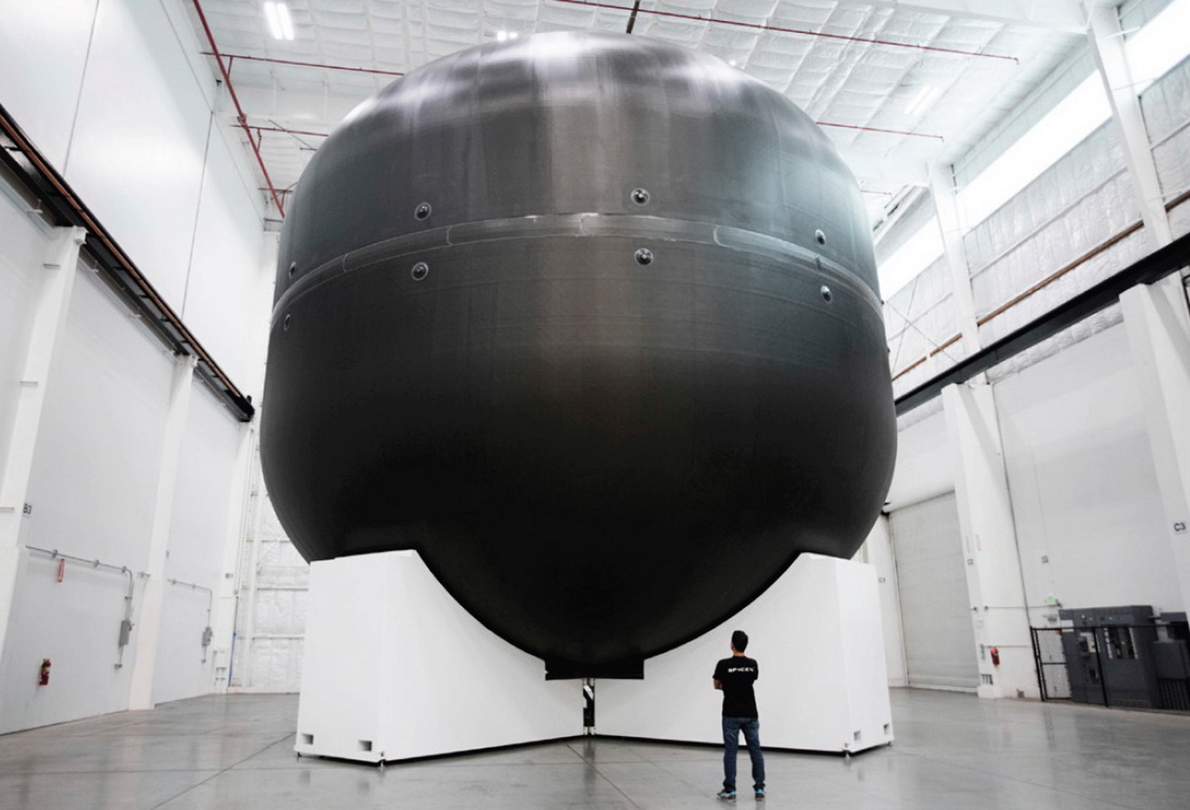 Space X開發的液態氧儲存缸，可用於BFR超重型運載火箭上。（網上圖片）
