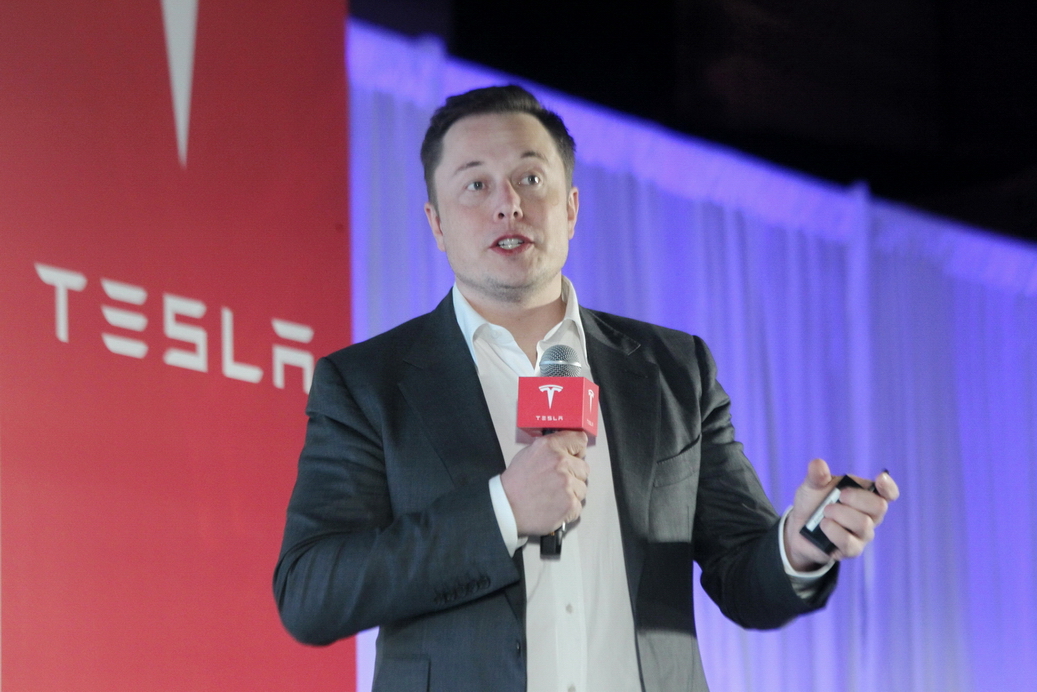 馬斯克周一發內部備忘錄，宣布Tesla將進行架構重組，以求簡化並改善內部溝通。（何澤攝）