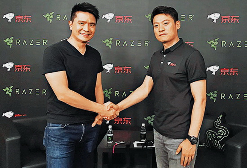 陳民亮（左）表示，雷蛇大部分產品需求旺盛，相信新產品推出後很快被搶購一空。
