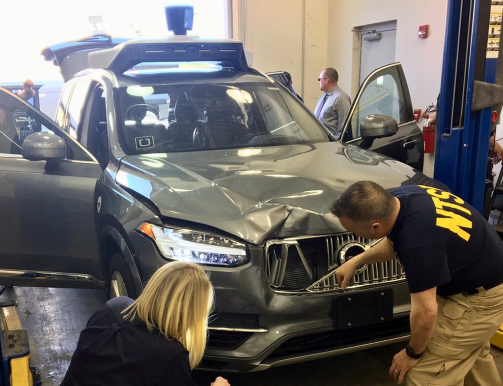 我們不時會看到涉及自動駕駛汽車測試項目的車禍和事故，AI專家正研究各種各樣技術，加強自動駕駛時觀察周圍環境和作出反應的能力。（路透社圖片）