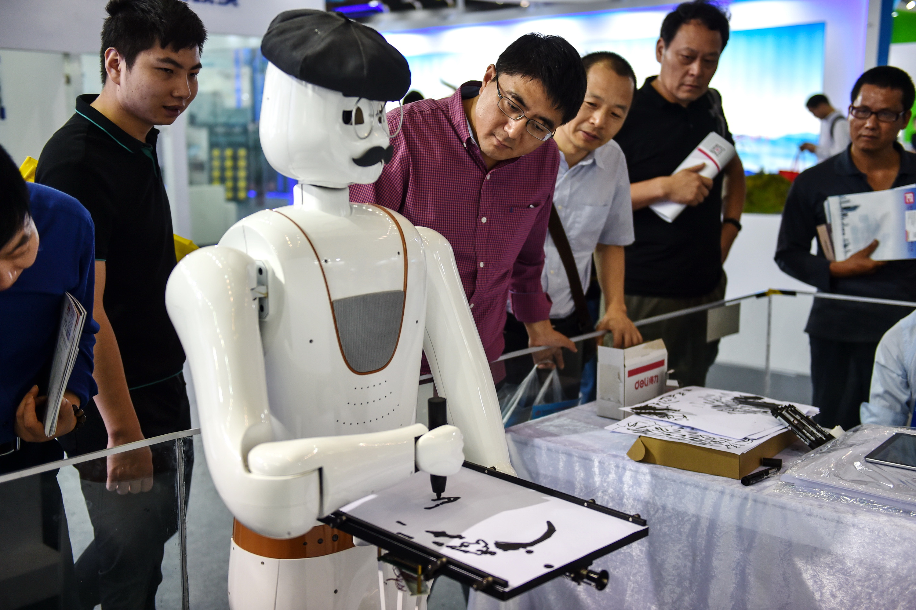 人工智能（AI）技術，成為中美兩國科技較量焦點之一。（新華社資料圖片）