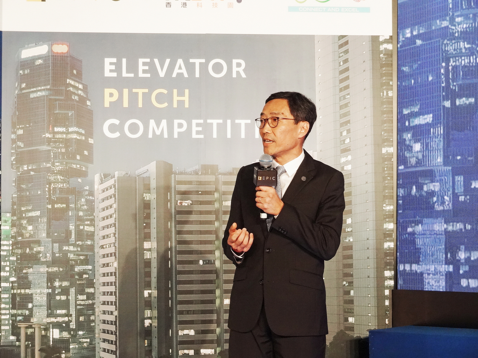 香港科技園公司行政總裁黃克強表示：「今年的參賽申請眾多、參賽者的背景非常多元，加上他們在整個賽事中展現的熱情，皆令人驚喜不已。」