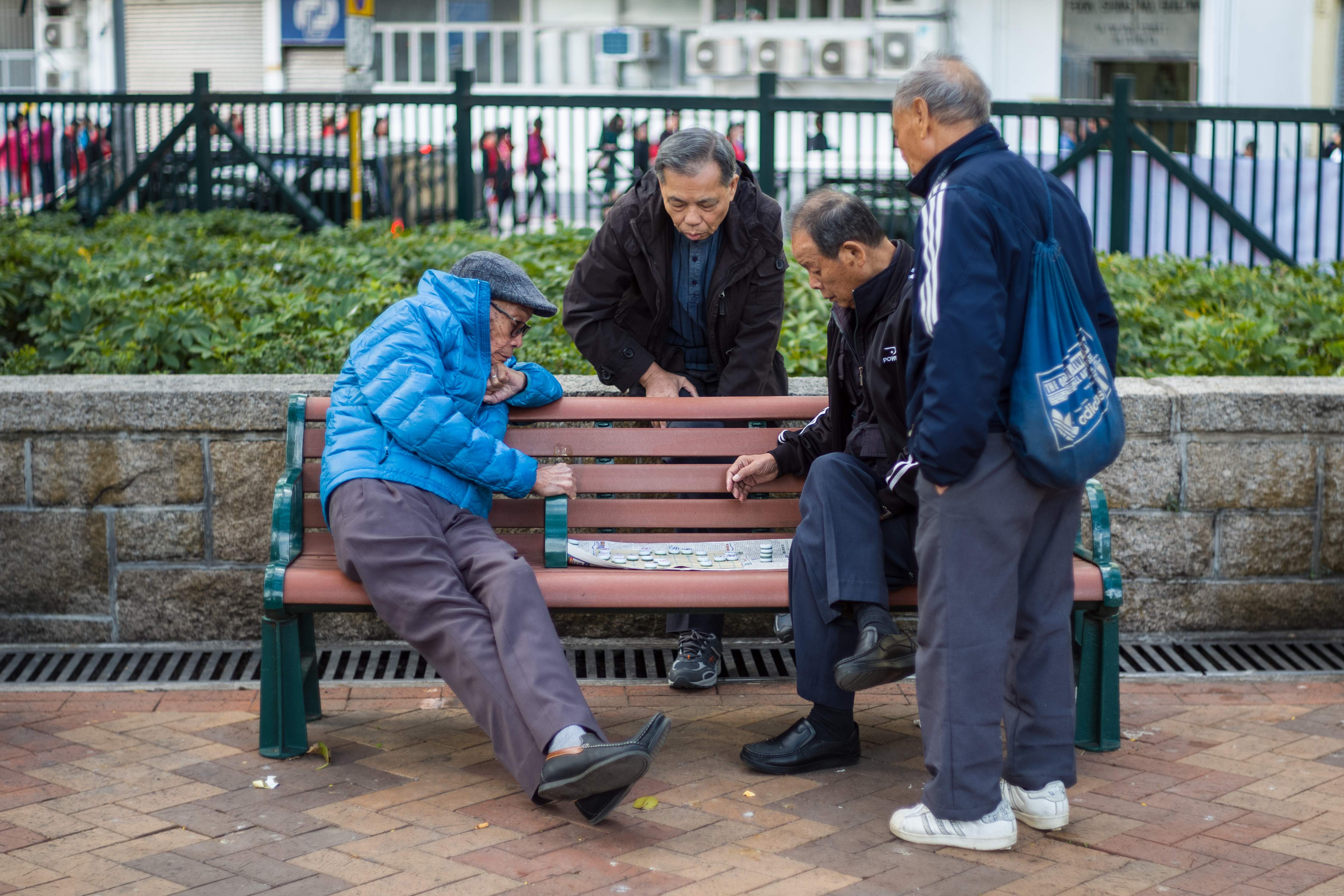 人口老化是香港以至全球發達地區日益惡化的問題。（法新社資料圖片）
