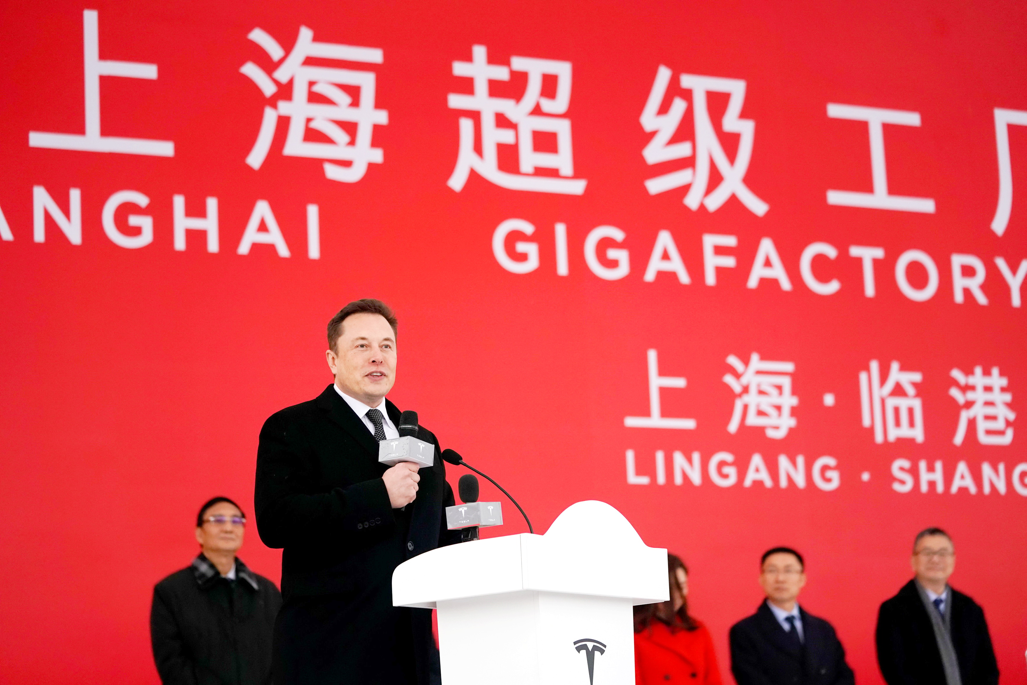Tesla行政總裁馬斯克昨出席上海廠房動工典禮儀式。（路透圖片）