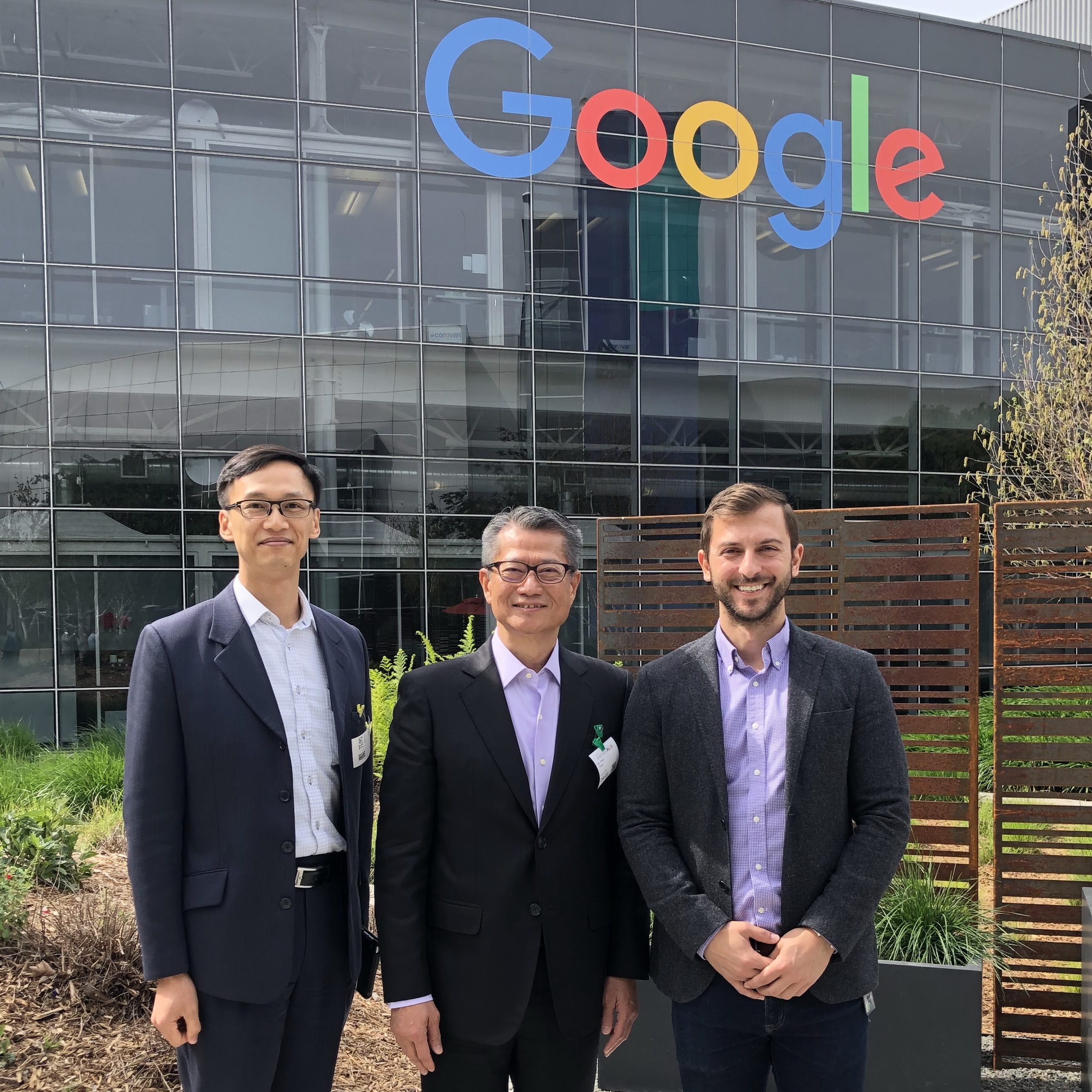 財政司司長陳茂波在三藩市，與Google代表就人工智能、深度學習和智慧城市的推動和研發互相交流。（財政司司長網誌圖片）