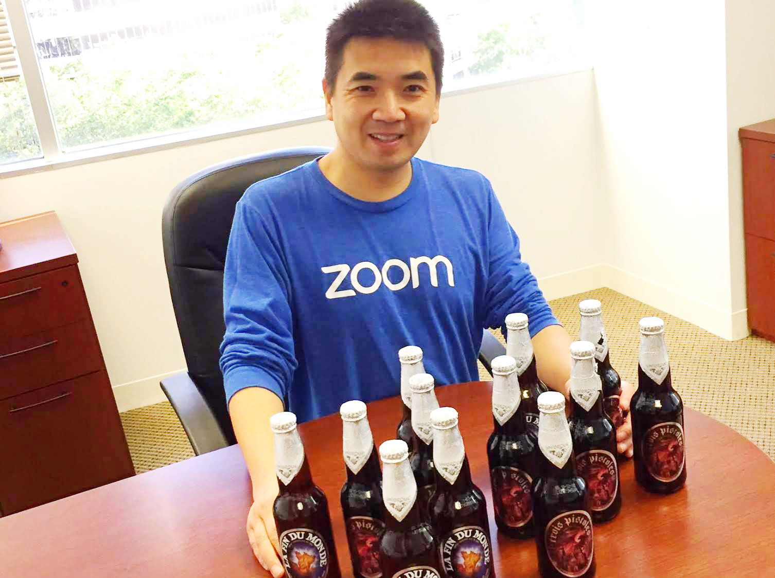 Zoom是一家提供雲端視像會議服務的科技企業，由思科前副總經理、美籍華人袁征（Eric Yuan）於2011年創辦。（Zoom FB 專頁圖片）