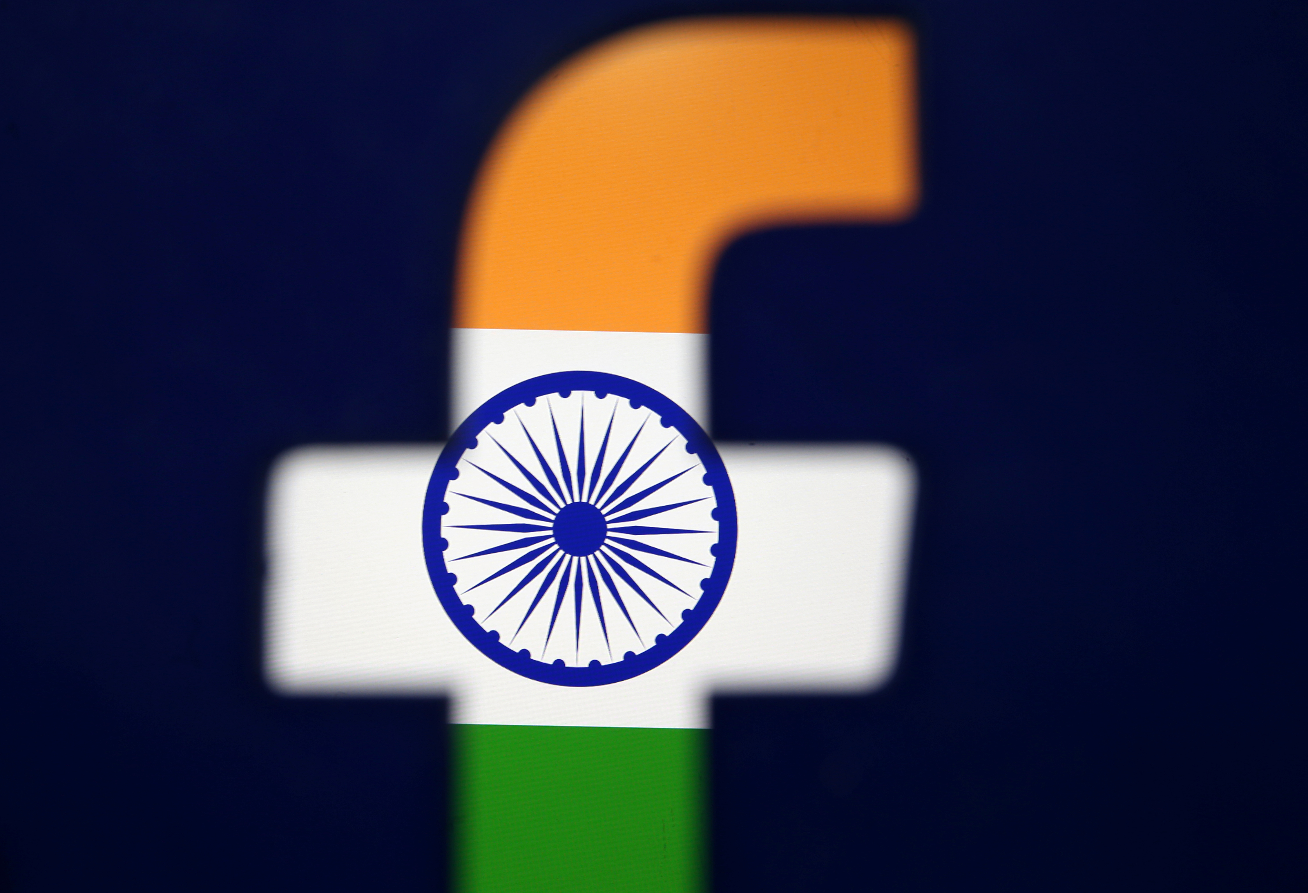 Facebook（fb）被指在印度透過外判公司聘請大量合約工，以人手審查fb平台的大小資訊，從而訓練人工智能（AI）的辨識能力。（路透社圖片）