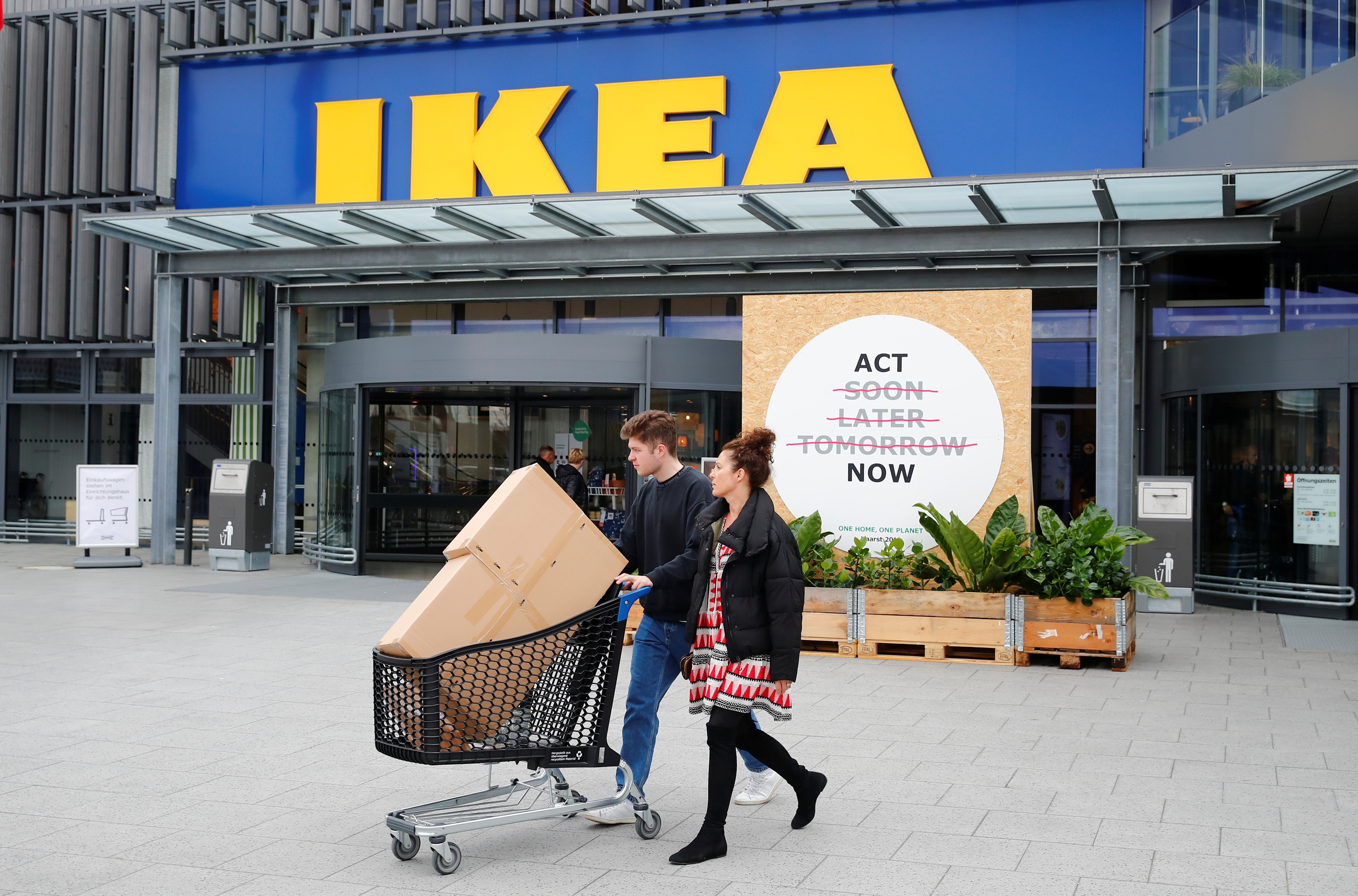 IKEA方面其實希望透過實驗證明，這極小部分的現金使用者，需要用比例較大的資源去管理和點算。（路透資料圖片）