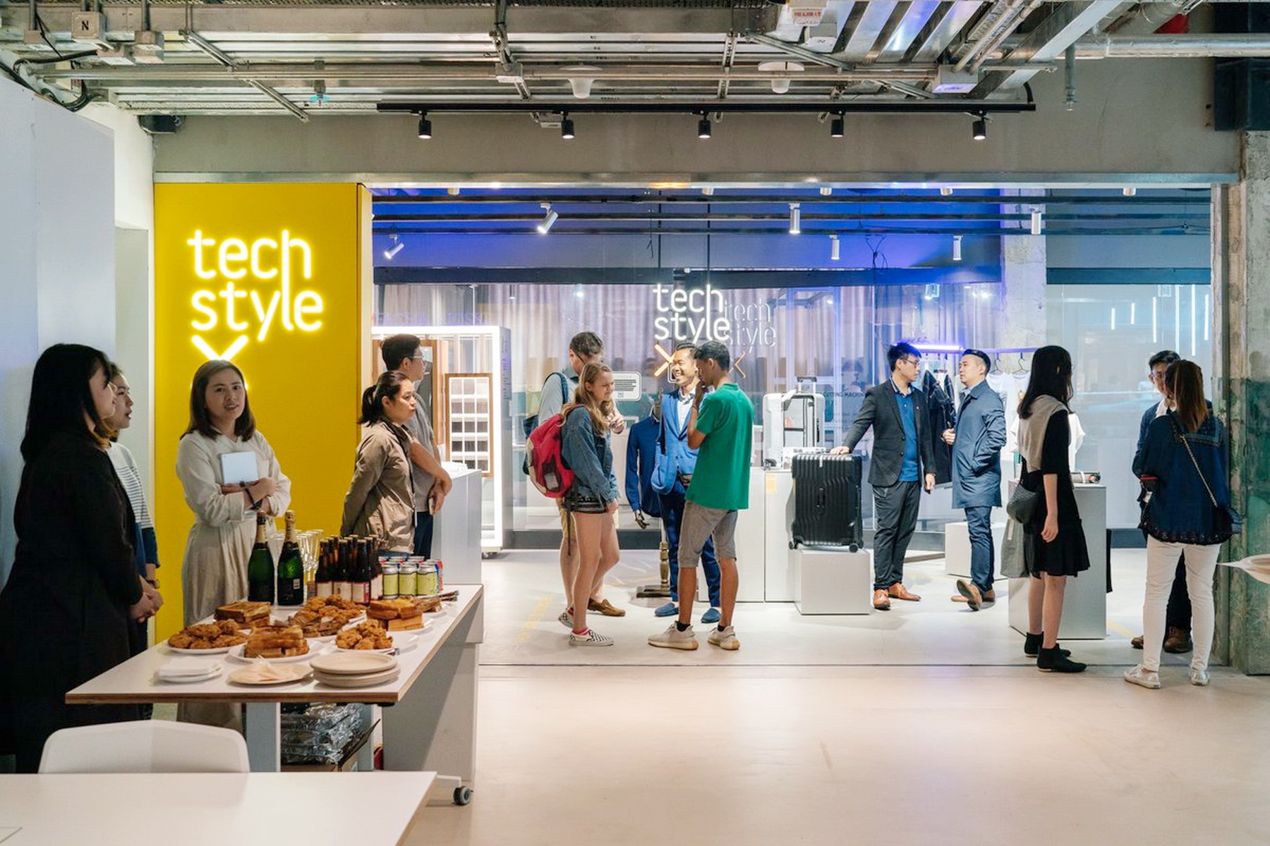實驗式體驗店「Techstyle X」讓初企有空間展示科技，與客人直接交流。（南豐作坊Twitter圖片）