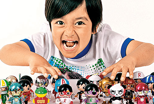 做玩具評測的7歲小童Ryan Kaji，頻道在2018年預計進賬2200萬美元。（網上圖片）