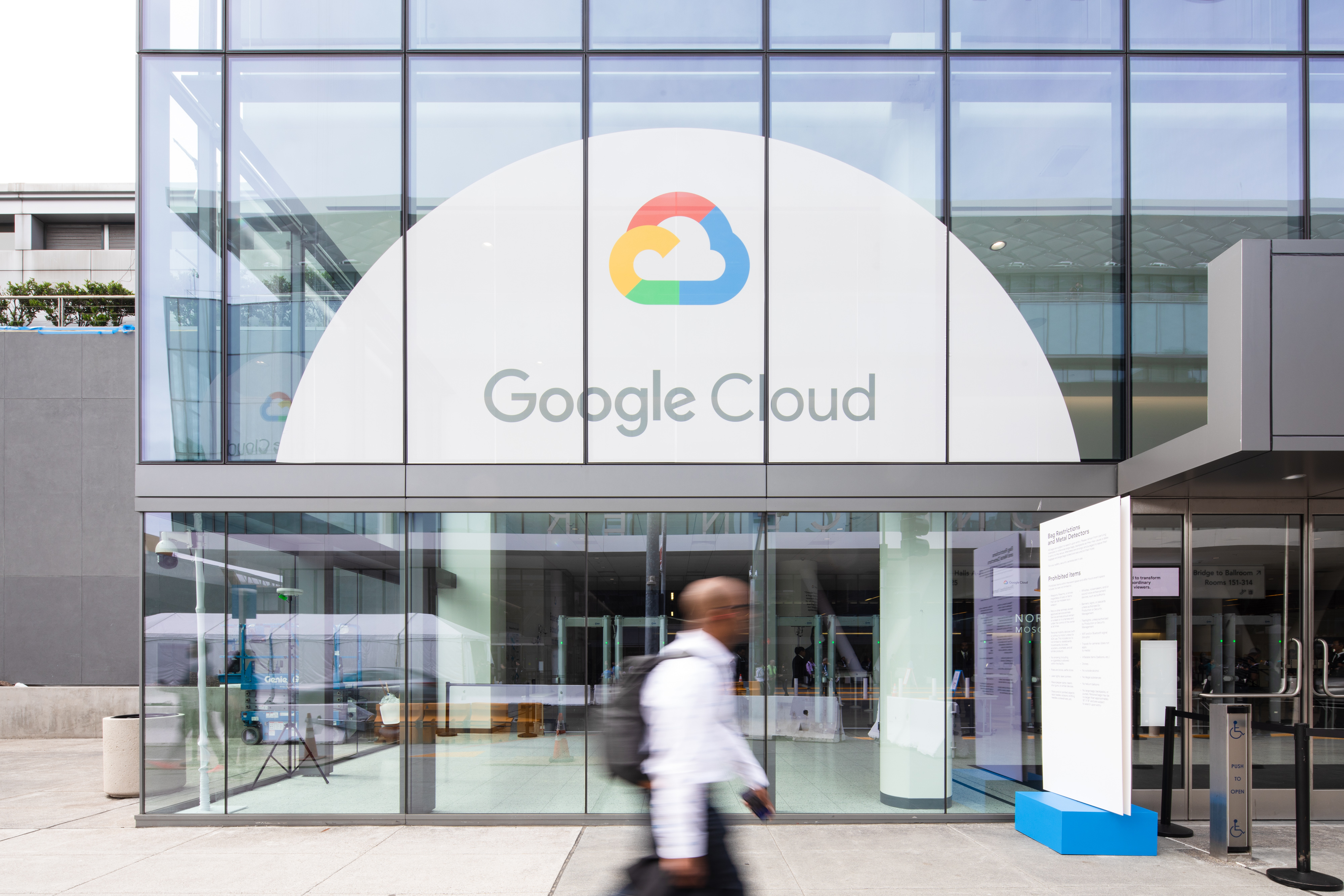 Google在雲端平台狀態網頁上聲明，正在處理「美國東部高水平的網絡壅塞」。（Google圖片）