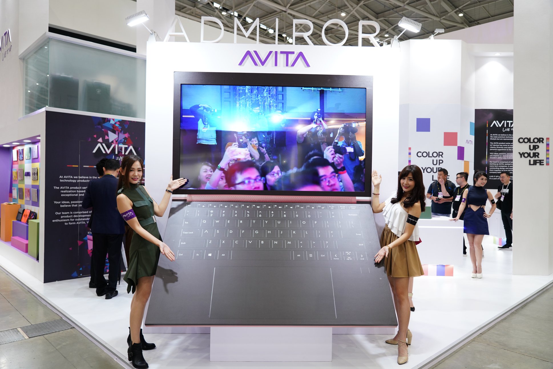 今年Nexstgo再次參加台北電腦展，並推出全新型格手提電腦ADMIROR系列。（AVITA FB 專頁圖片）
