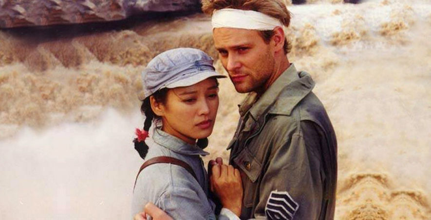 中美兩國元首通電話後，央視即改播歌頌「中美愛情」電影《黃河絕戀》。（網上圖片）