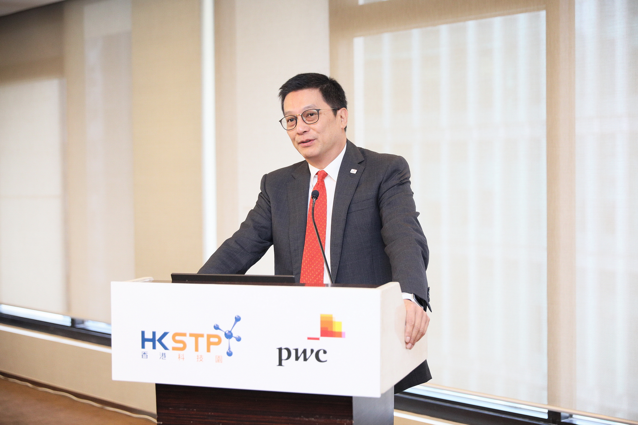 羅兵咸永道亞太及大中華區主席趙柏基表示，希望與科技企業合力創造專業方案，於香港建立蓬勃的創新科技生態圈。