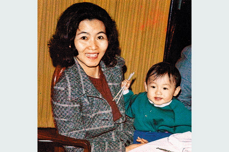 蔣翹帆的母親是印尼餐廳1968的創辦人。