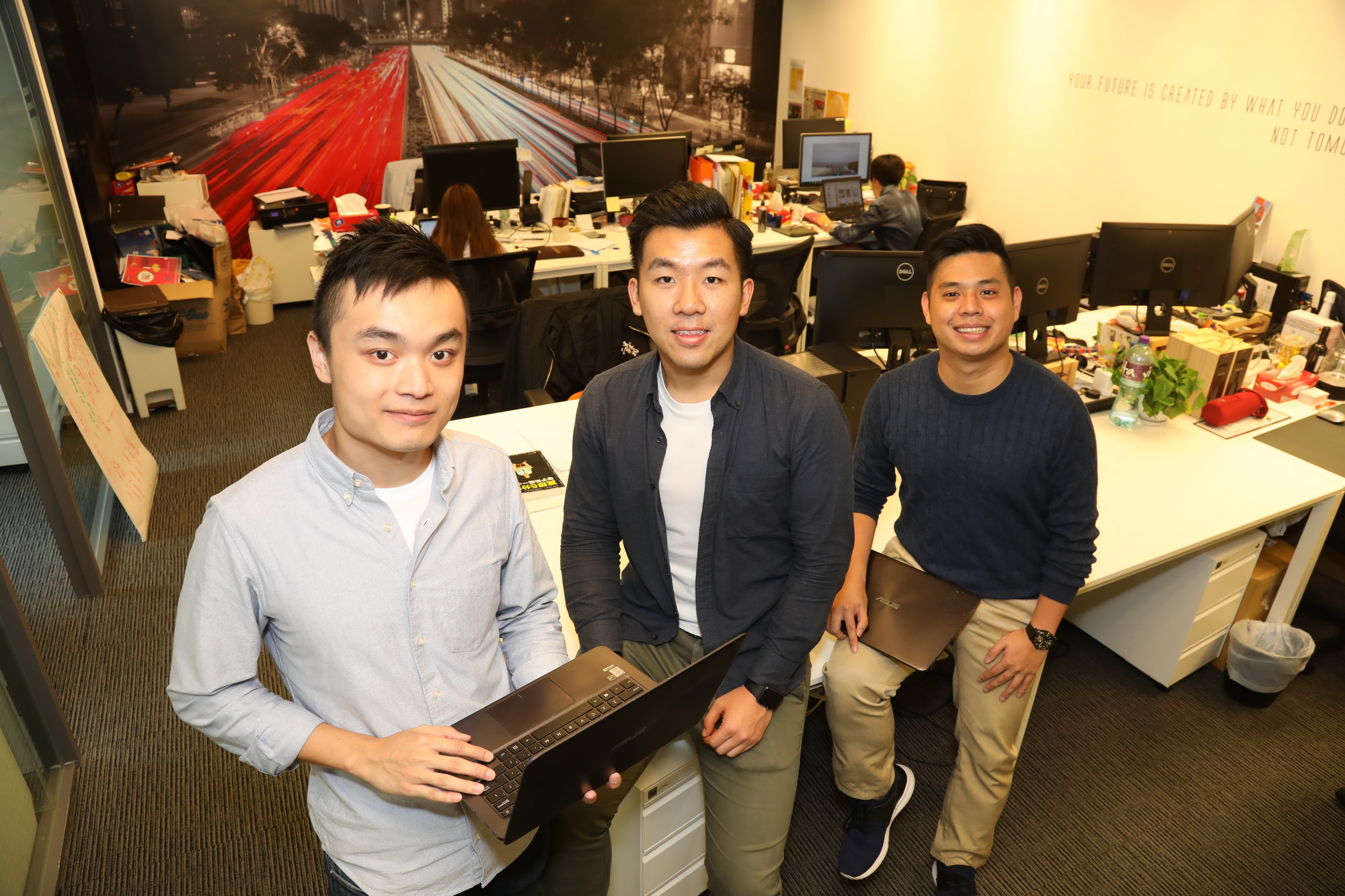 左起：Cloudbreakr創辦人及行政總裁王江源、 銷售總監蕭進熙，以及業務發展總監陳慶達。（資料圖片）