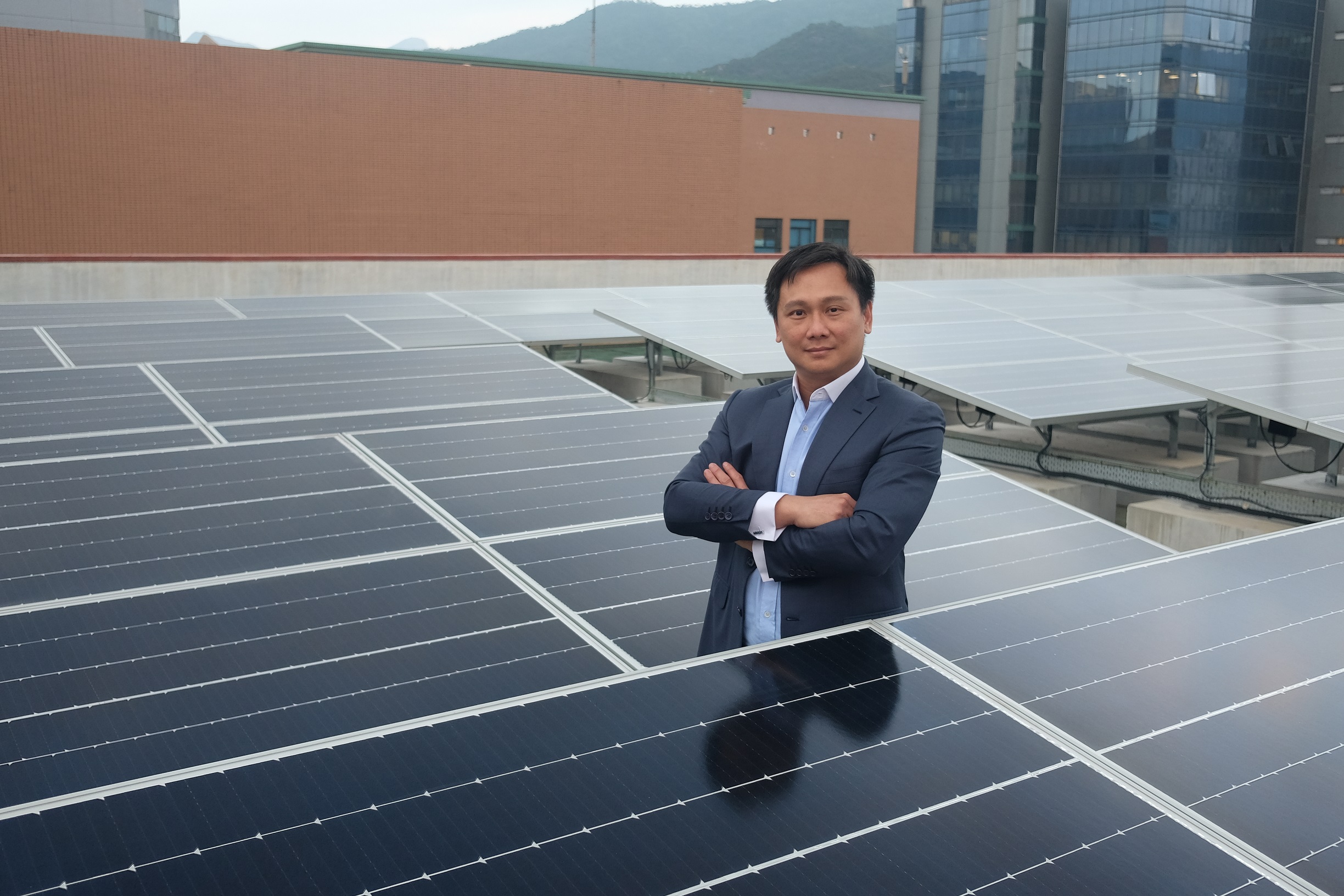 林豐潮在港成立新能源科企NEFIN，專門研發太陽能發電系統。（受訪者提供圖片）
