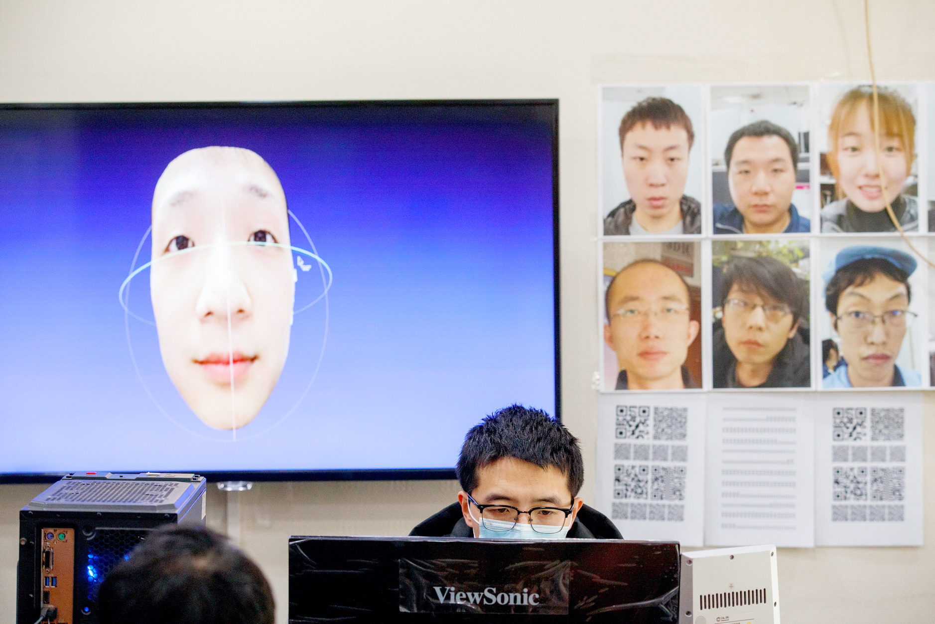 漢王科技聲稱研發出新一代人臉識別系統，能有效辨認戴口罩者身份，成功率達95%。（路透圖片）