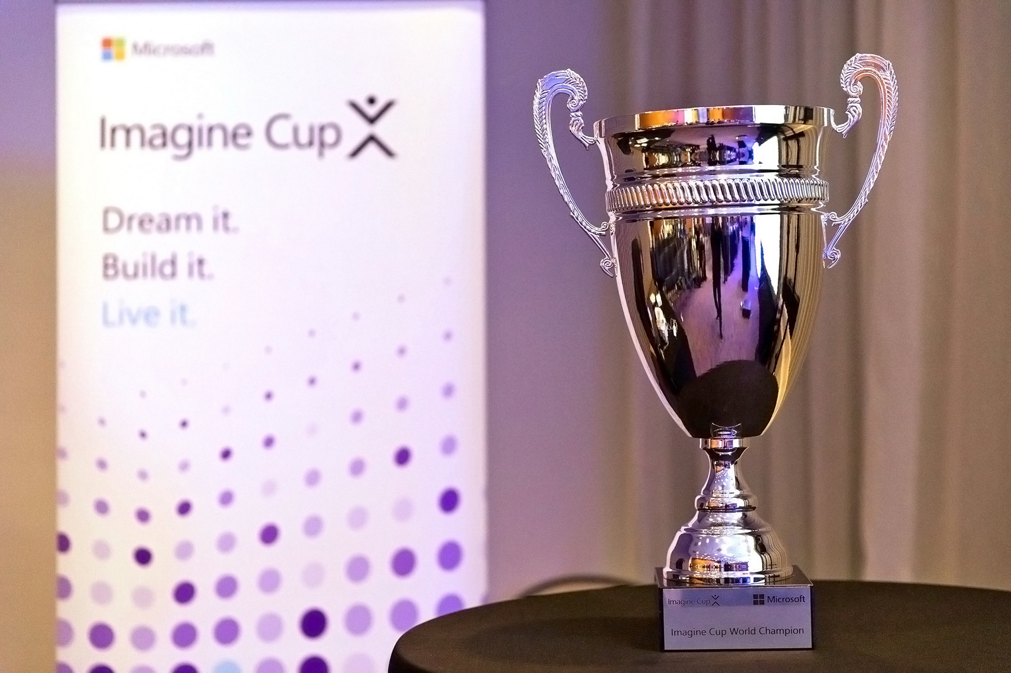 Hollo團隊將於5月出戰在西雅圖舉辦的Imagine Cup世界錦標賽，爭奪10萬美元獎金。（微軟圖片）