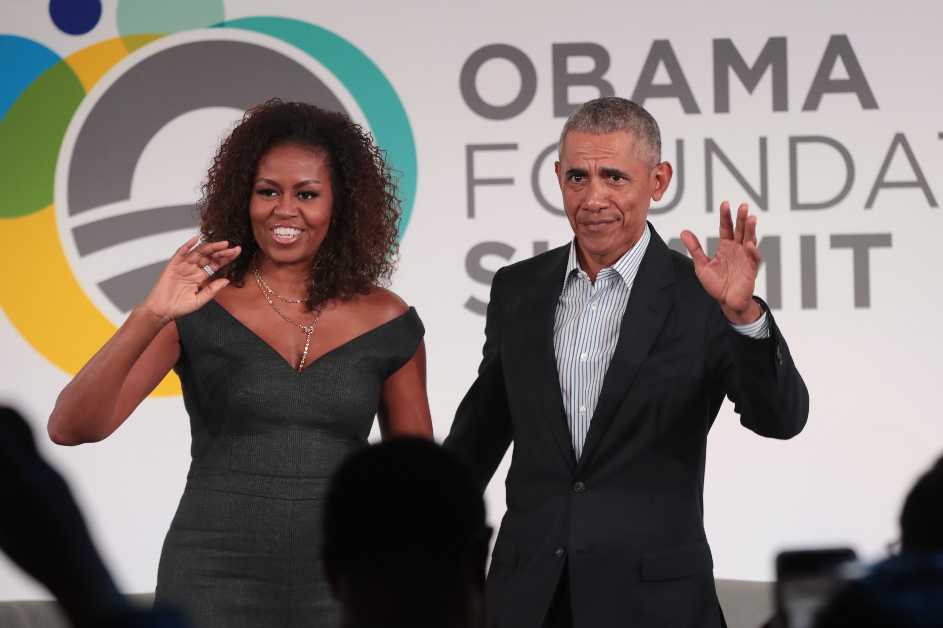 美國前總統奧巴馬伉儷，將出席下月舉行的YouTube網上畢業典禮。（法新社資料圖片）