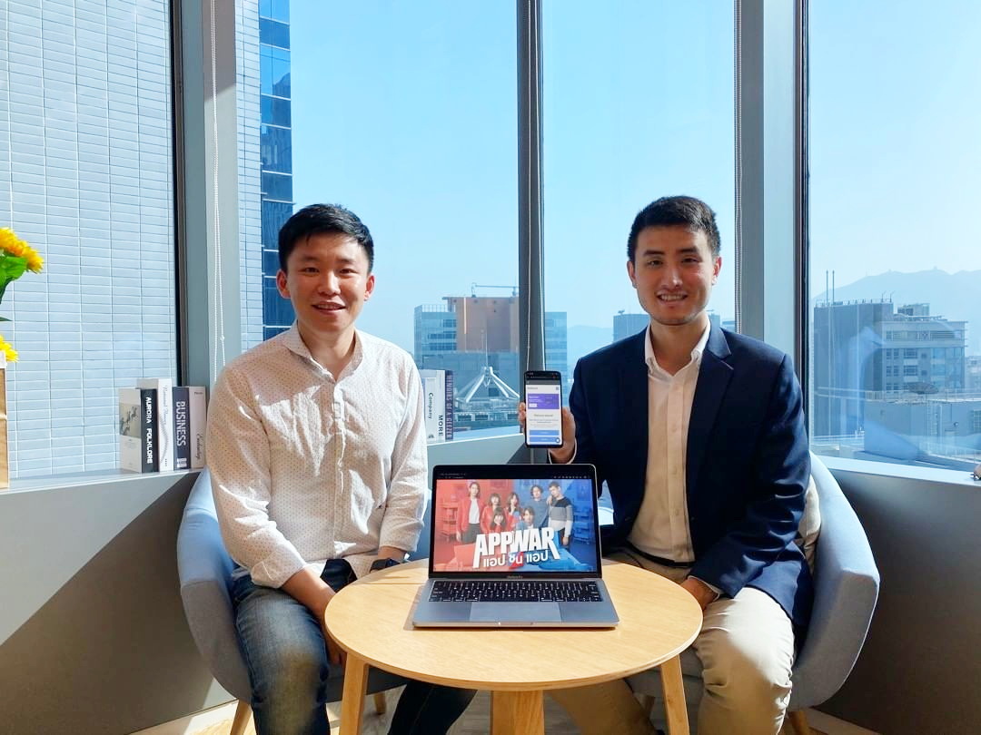 Daren Guo（左）認為，網上支付方案有助企業渡過疫情難關；右為Kevin Kang。（Reap網上圖片）
