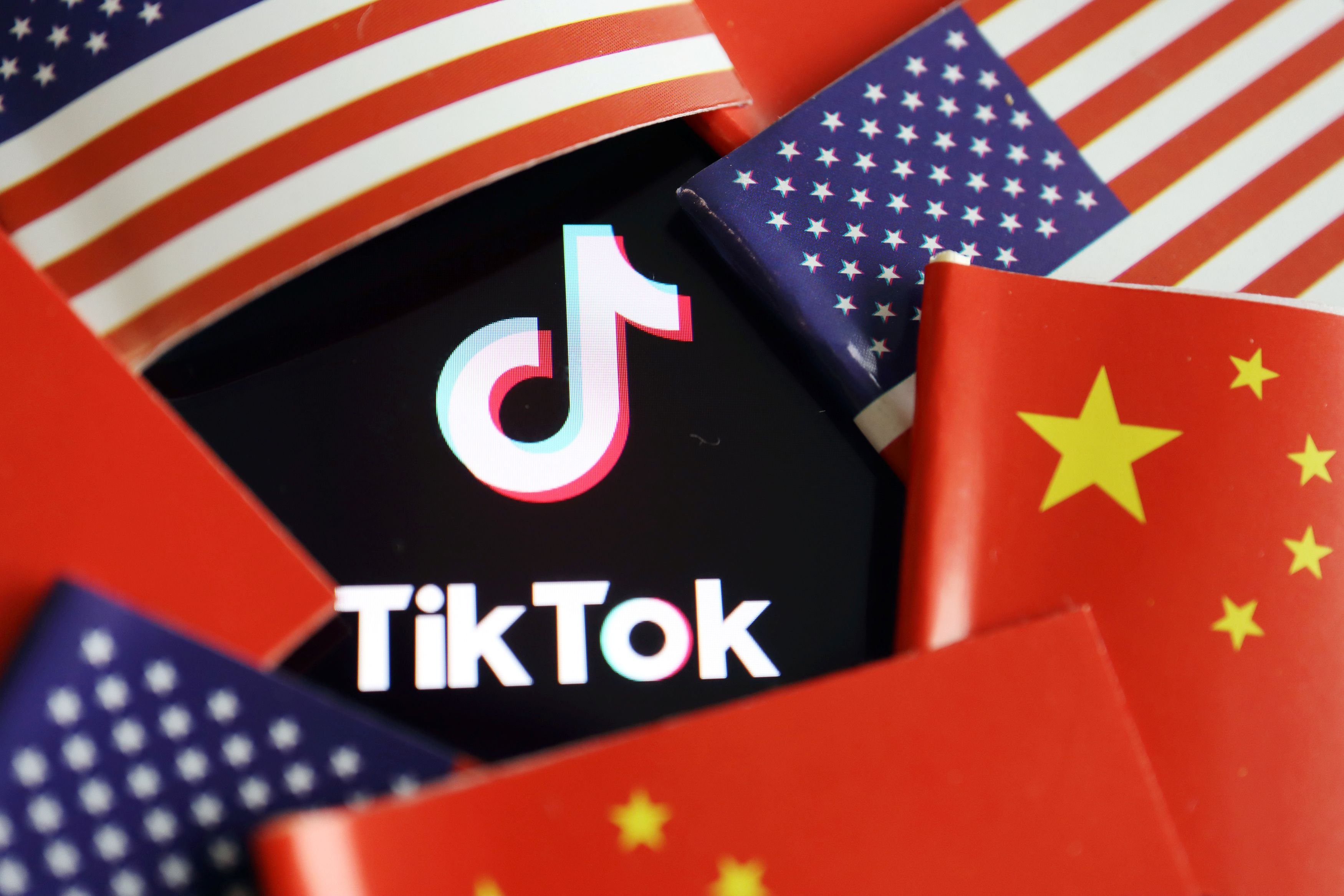 抖音海外版TikTok在海外深受歡迎，加上有影響輿論的效果，因而深陷中美矛盾的漩渦。（路透資料圖片）