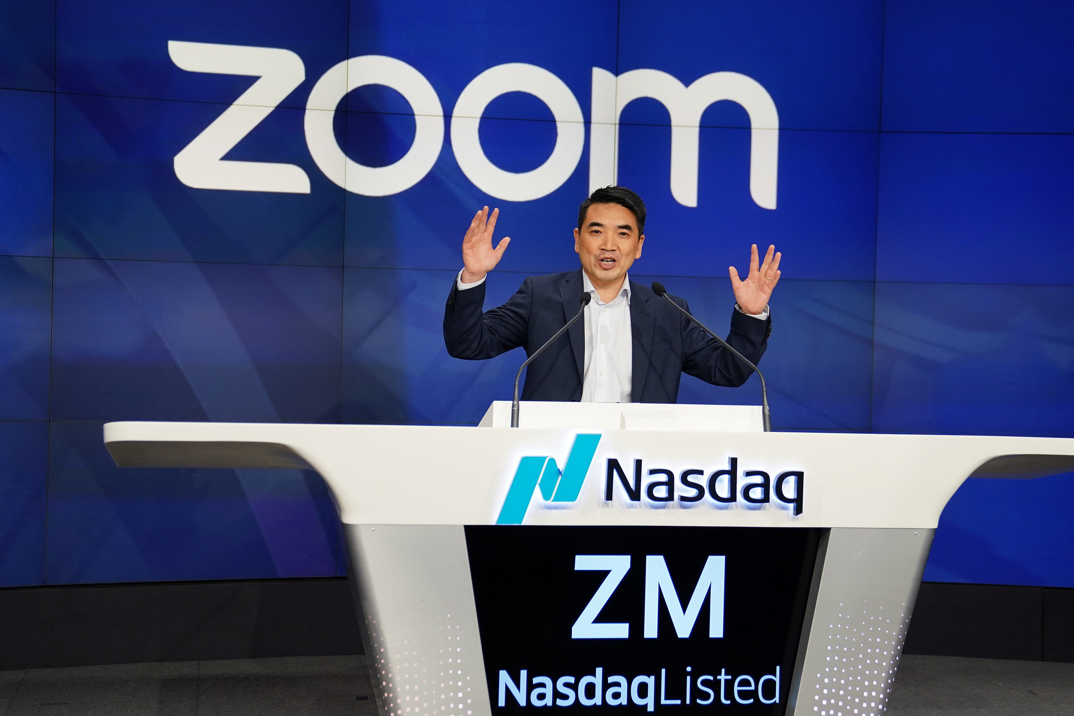 於美國納斯特交易所上市的Zoom股價周二暴升40.78%；圖為Zoom創辦人袁征。