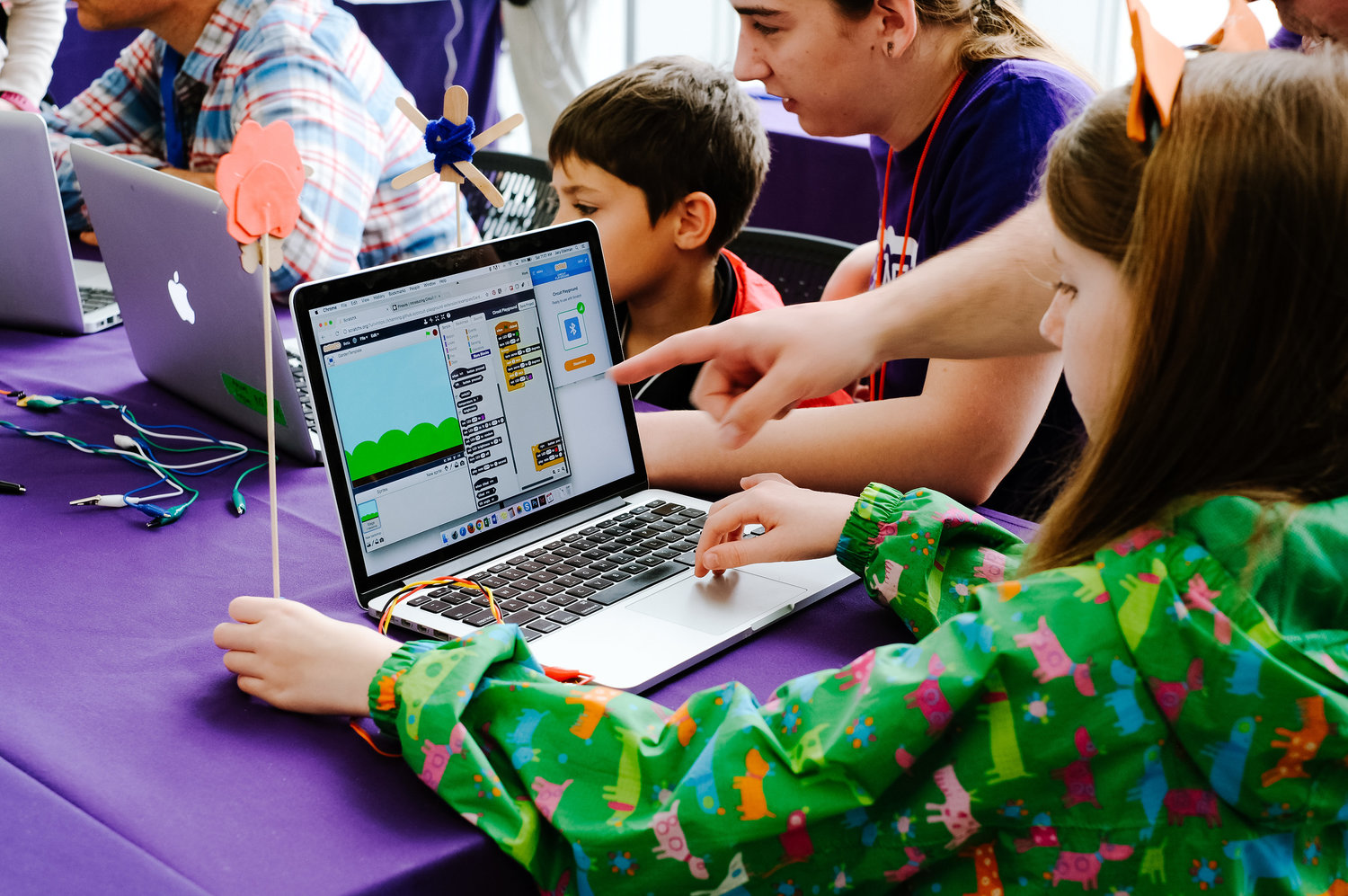 Scratch針對8至16歲學生設計，只要上網及有瀏覽器，就能編寫創意程式。（Scratch網上圖片）