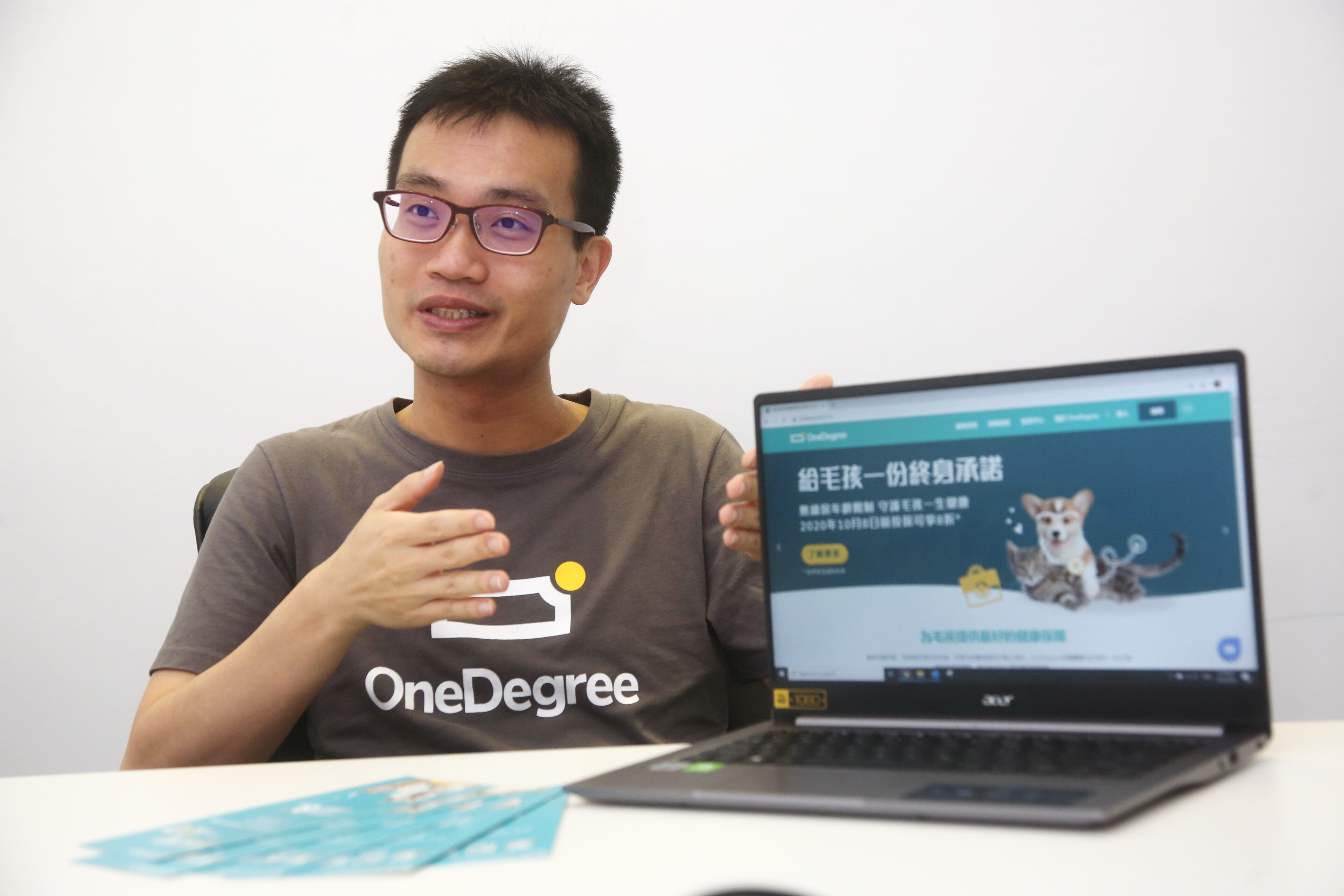 OneDegree共同創辦人郭彥麟表示，公司自從接受未有植入晶片的貓隻投保後，飼主為貓隻投保量隨即增加。（黃潤根攝）