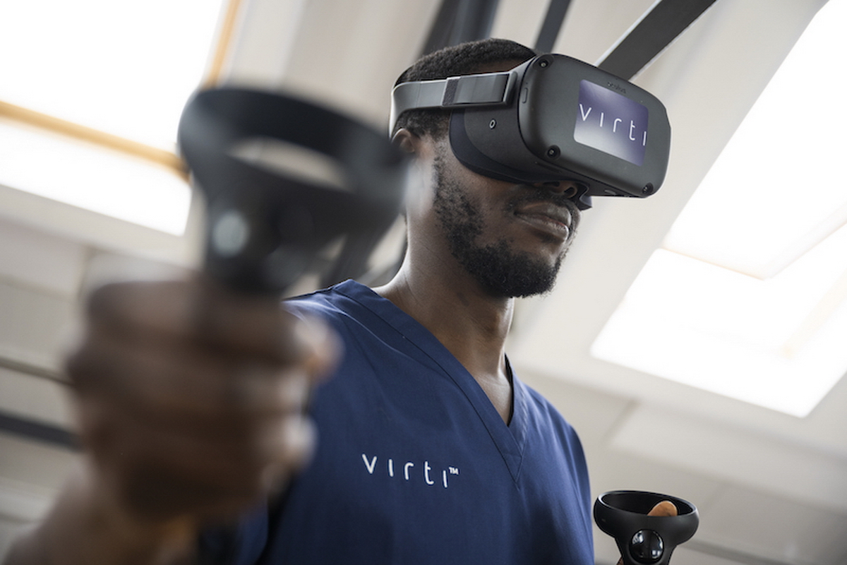 Virti利用AI、VR及AR技術建立虛擬訓練平台，遙距為用戶提供身歷其境的實習體驗。（Virti網上圖片）