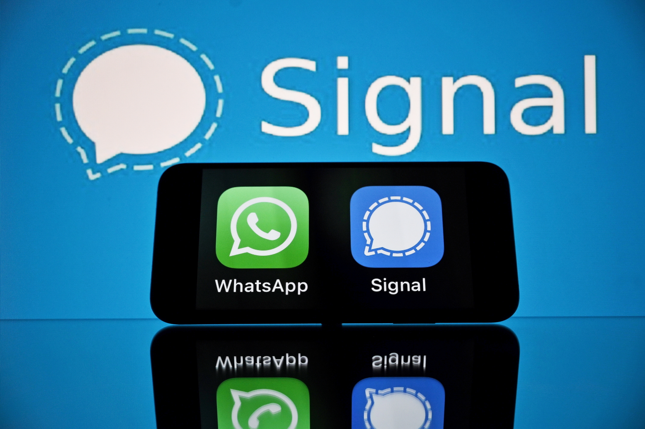 WhatsApp近日公布新使用條款，引發社交移民潮，Signal一躍成為多地下載量最高的免費應用程式。（法新社資料圖片）