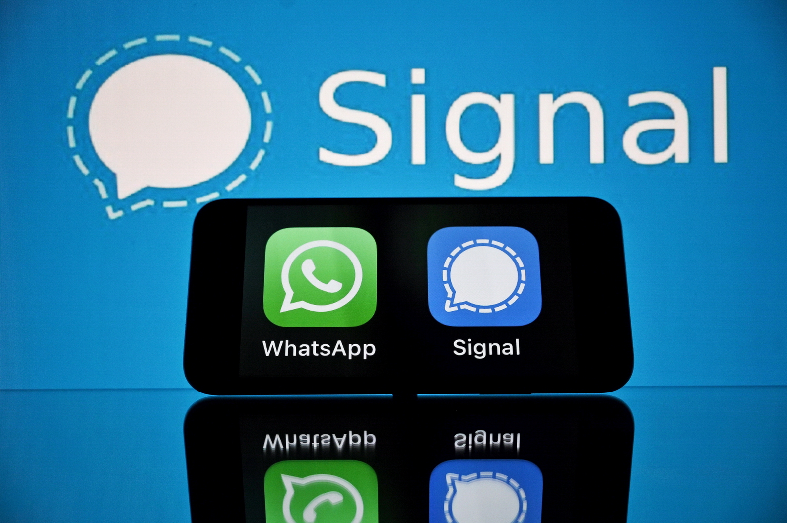 Signal標榜私隱保密及無廣告，近期成為WhatsApp用戶的轉會首選。（法新社資料圖片）