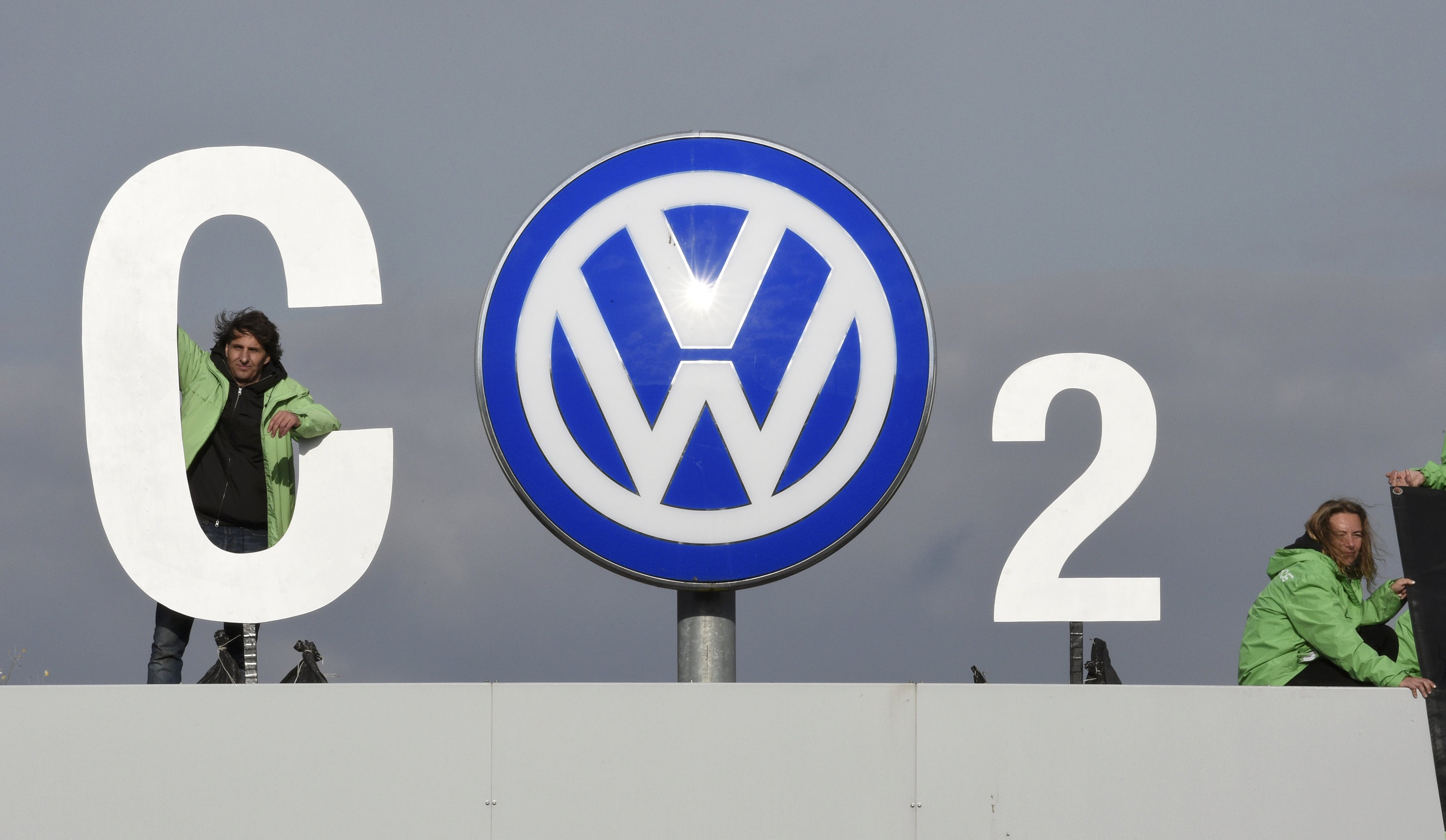 德國福士汽車在2015年被揭發，曾在生產的汽車內安裝非法軟件，故意避開排放規定。（路透資料圖片）