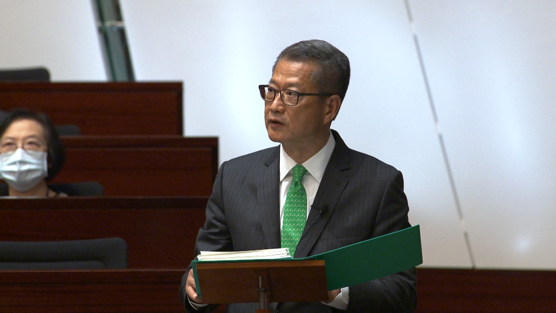 財政司司長陳茂波表示，過去3年，政府投放過千億元支持發展創科。（香港電台圖片）