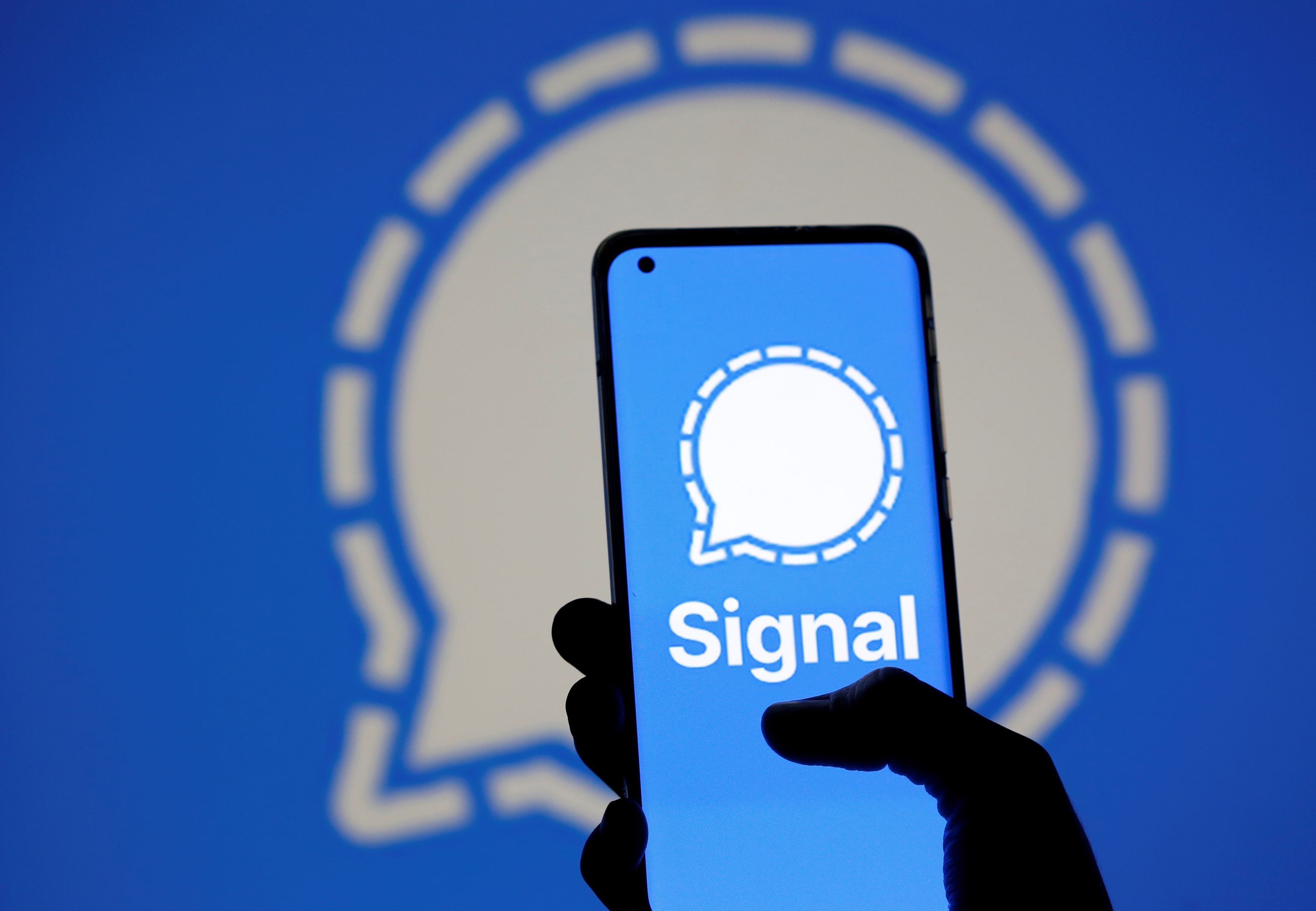 WhatsApp宣布更新私隱條款後，Signal全球各地下載量激增。（路透資料圖片）