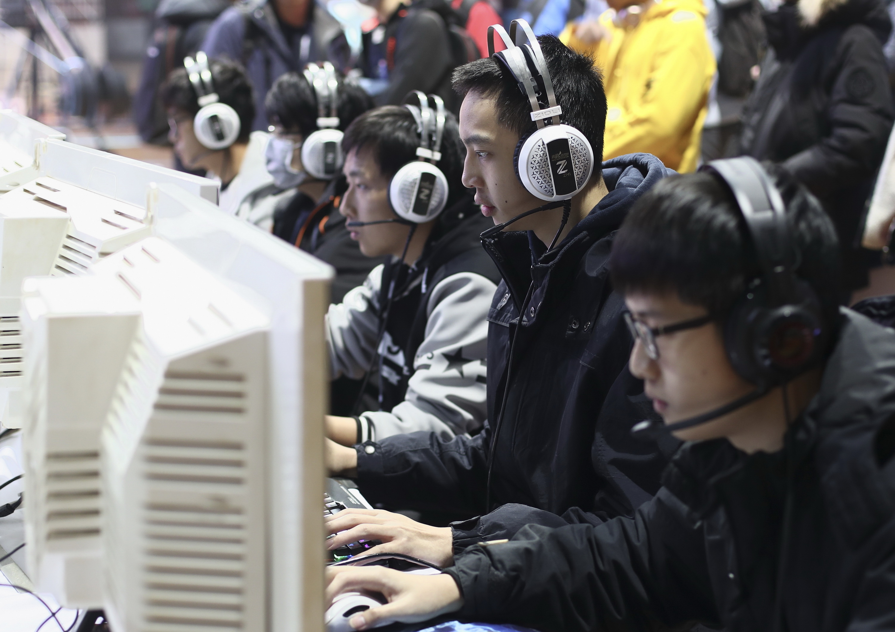 中國電競玩家超過5億人，2020年整體市場總收入接近1366億元人民幣，按年增長44%。（法新社資料圖片）