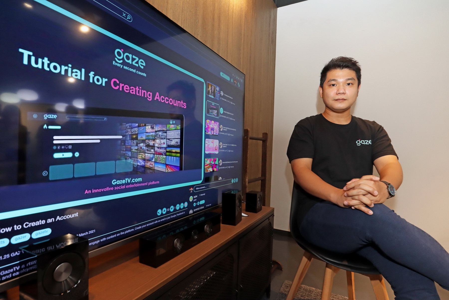 鄭智國表示，GazeTV建基在區塊鏈上，虛幣數目可反映影片受歡迎程度。（何澤攝）