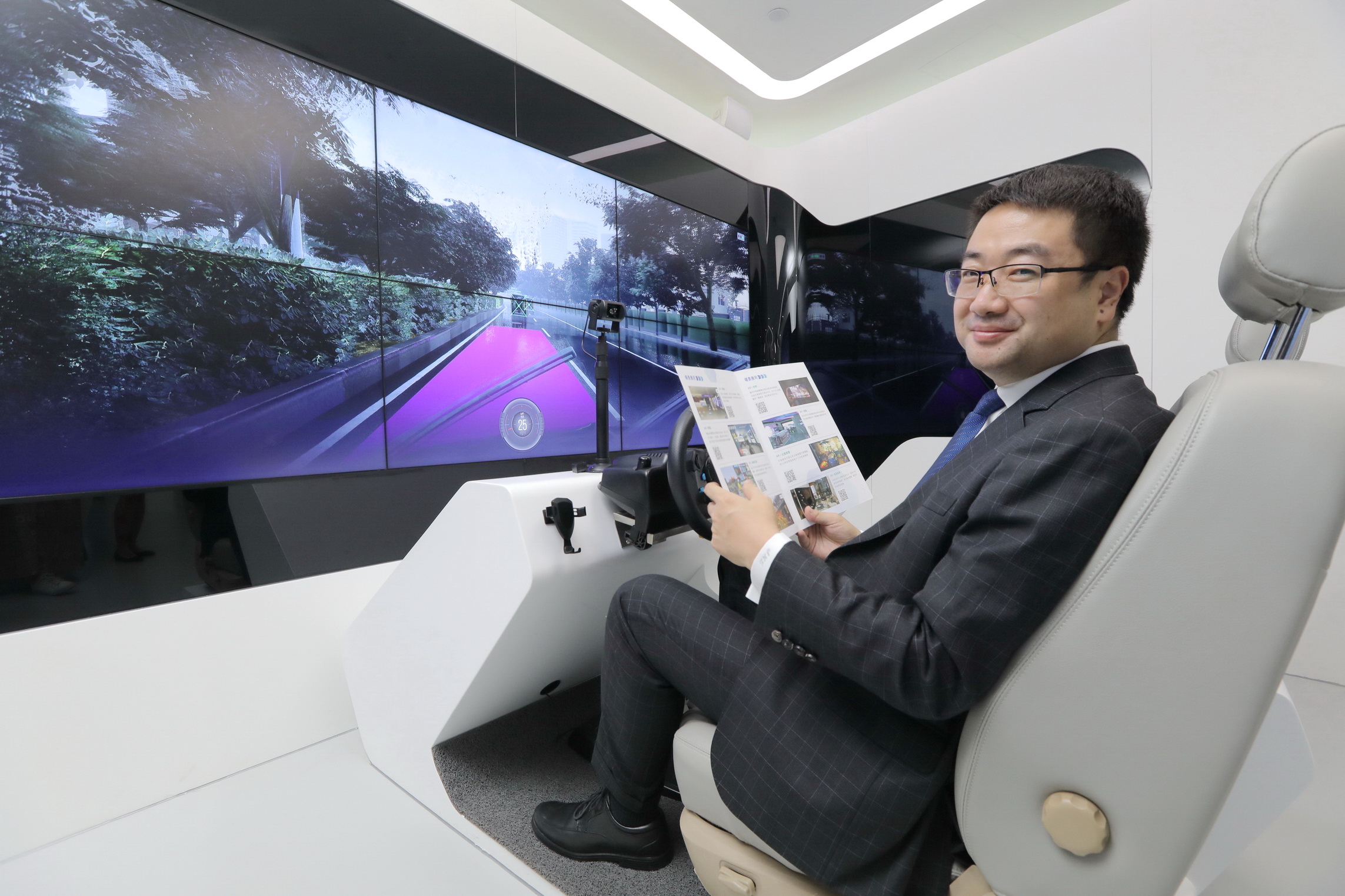 尚海龍表示，商湯研究自動駕駛技術所收集的數據，均來自公司旗下數十部獲發牌照的路面測試車輛。（黃俊耀攝）